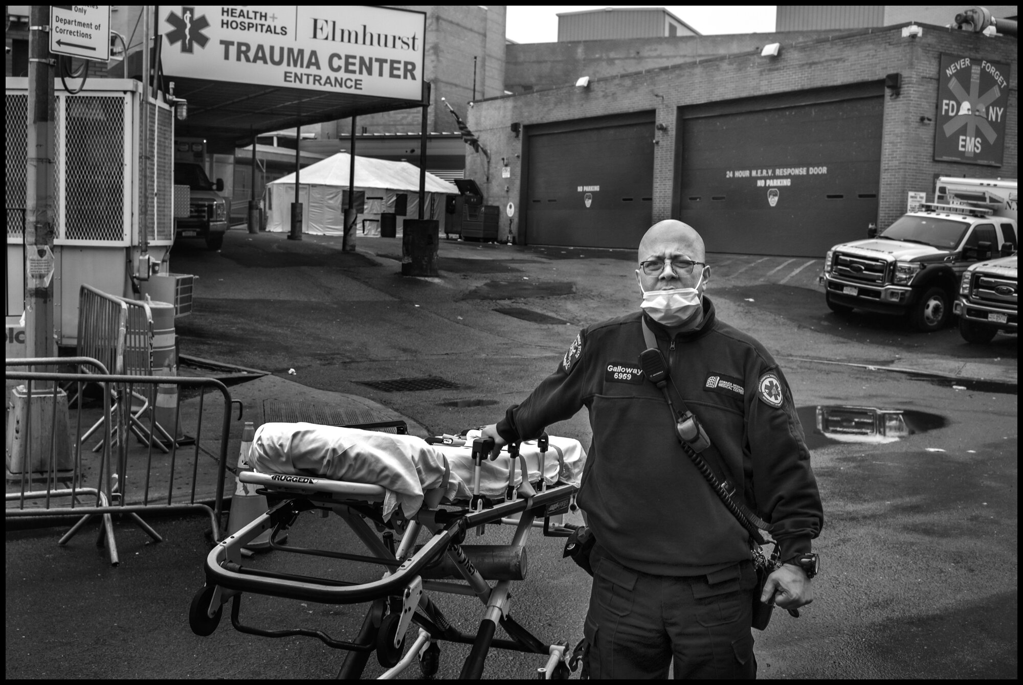  Mike Galloway,&nbsp;ambulance medic.  March 29, 2020. © Peter Turnley  ID# 07-012 