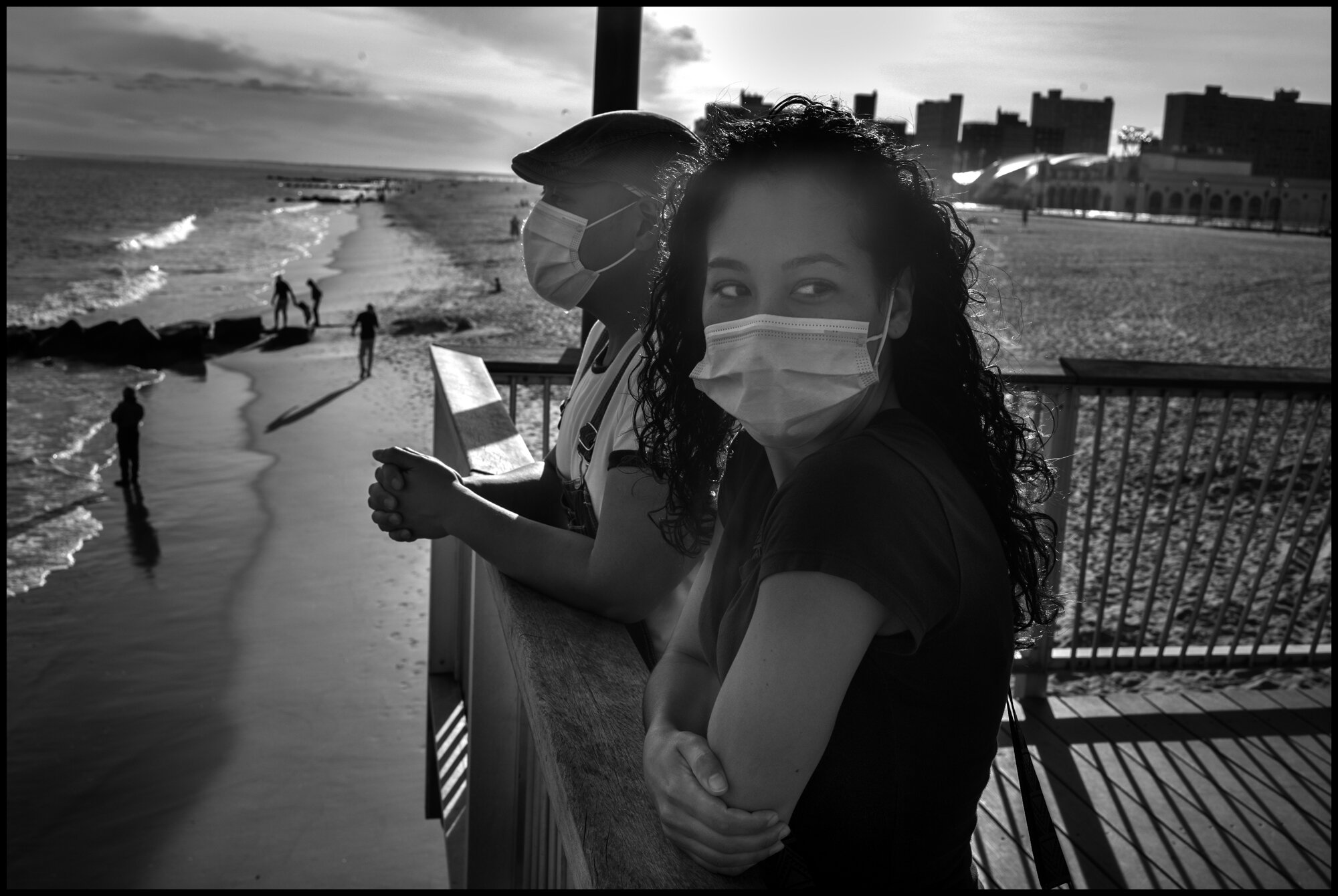  Jackie and Edgar, from Queens.Coney Island, New York.  May 16, 2020. © Peter Turnley.  ID# 49-016 