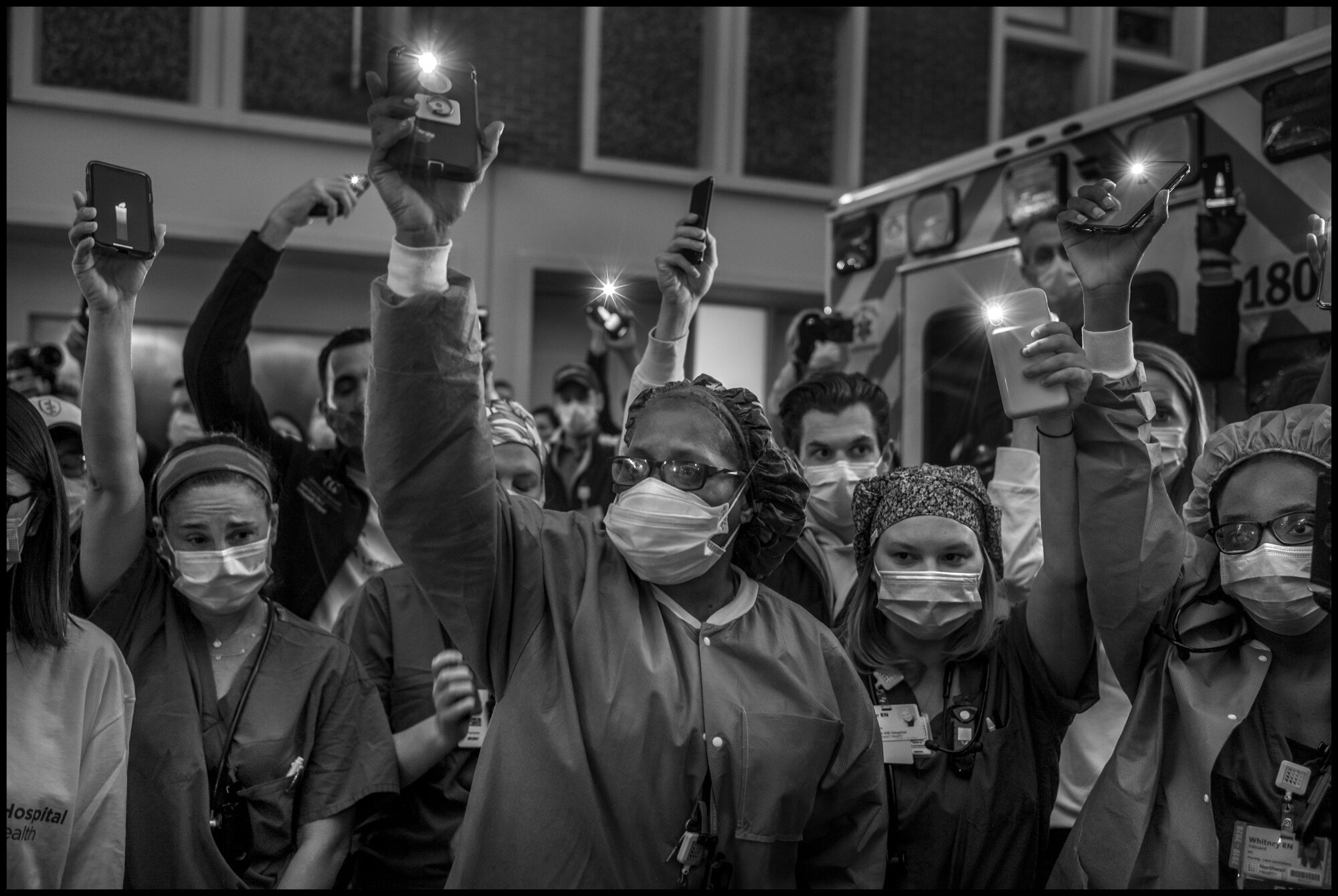  Lenox Hill Hospital, New York.  May 20, 2020. © Peter Turnley.   ID# 51-003 