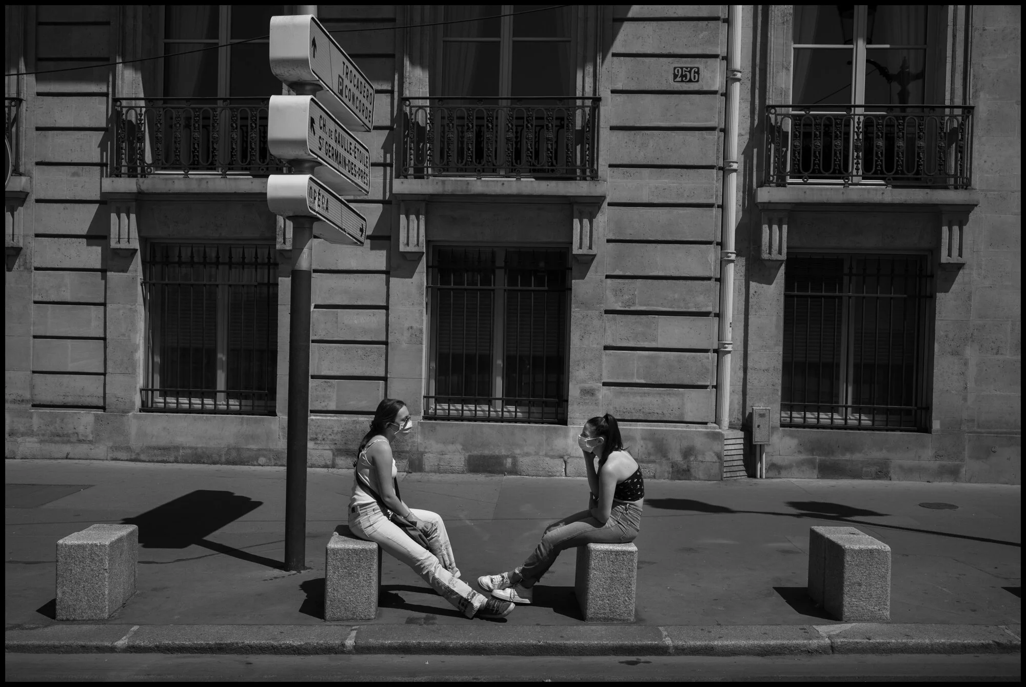  Rue de Rivoli, Paris.  May 26, 2020. © Peter Turnley.  ID# P04-027 