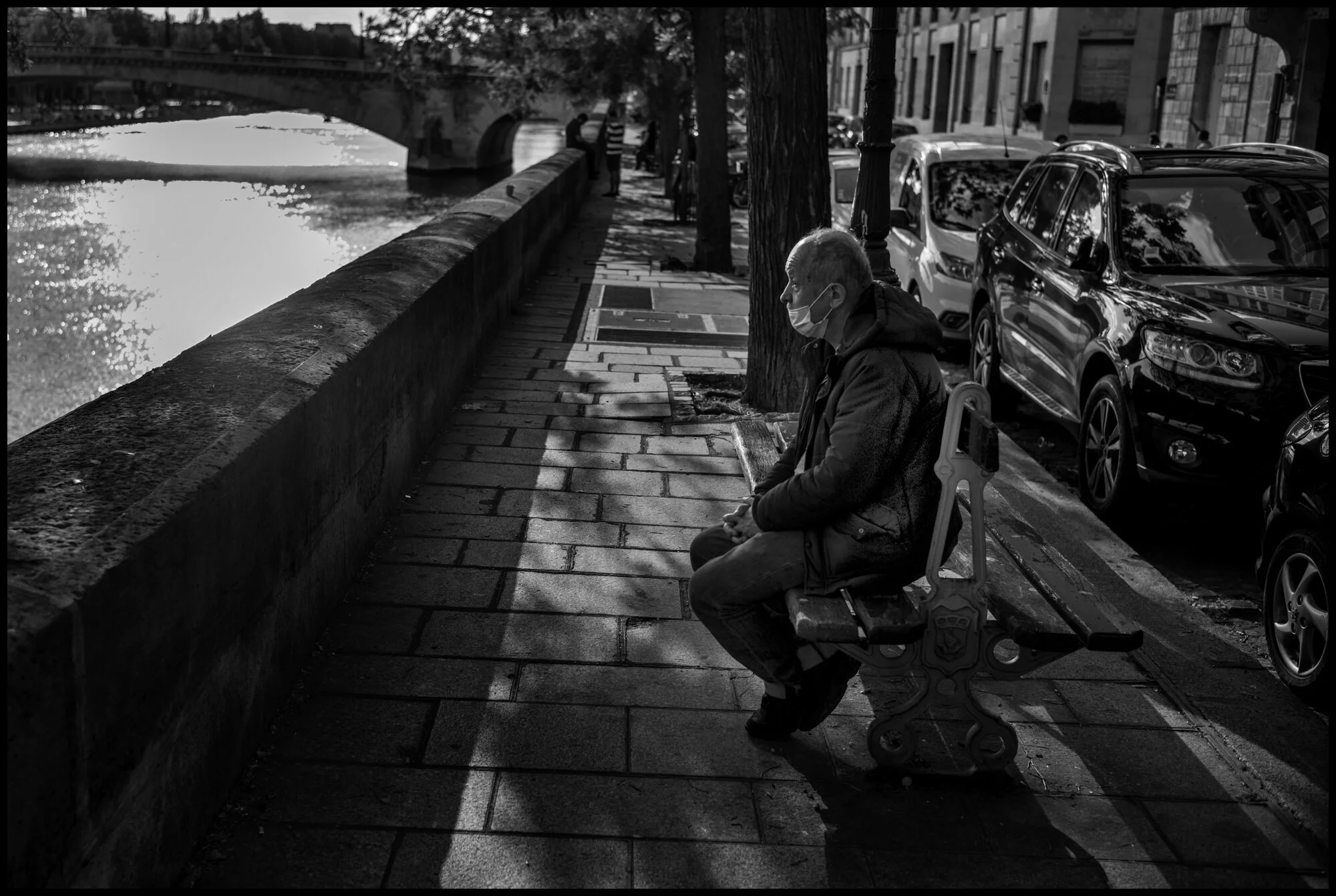  Ile St. Louis, Paris.  May 31, 2020. © Peter Turnley.  ID# P11-004 