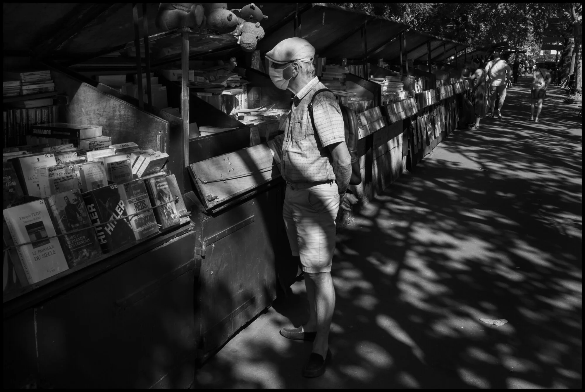  Book stalls along the banks of the Seine.  May 31, 2020. © Peter Turnley.  ID# P11-007 