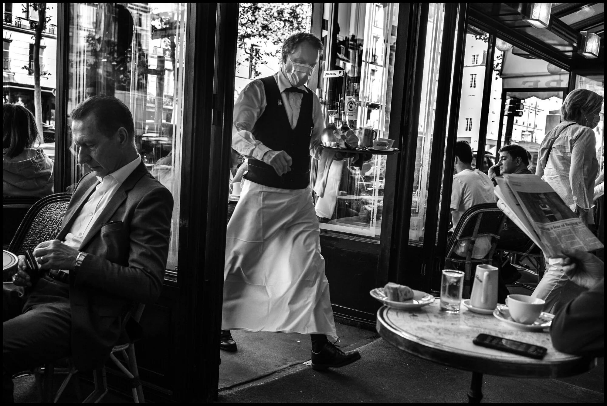  Café de Flore, Paris.  June 2, 2020. © Peter Turnley.   ID# P13-018 