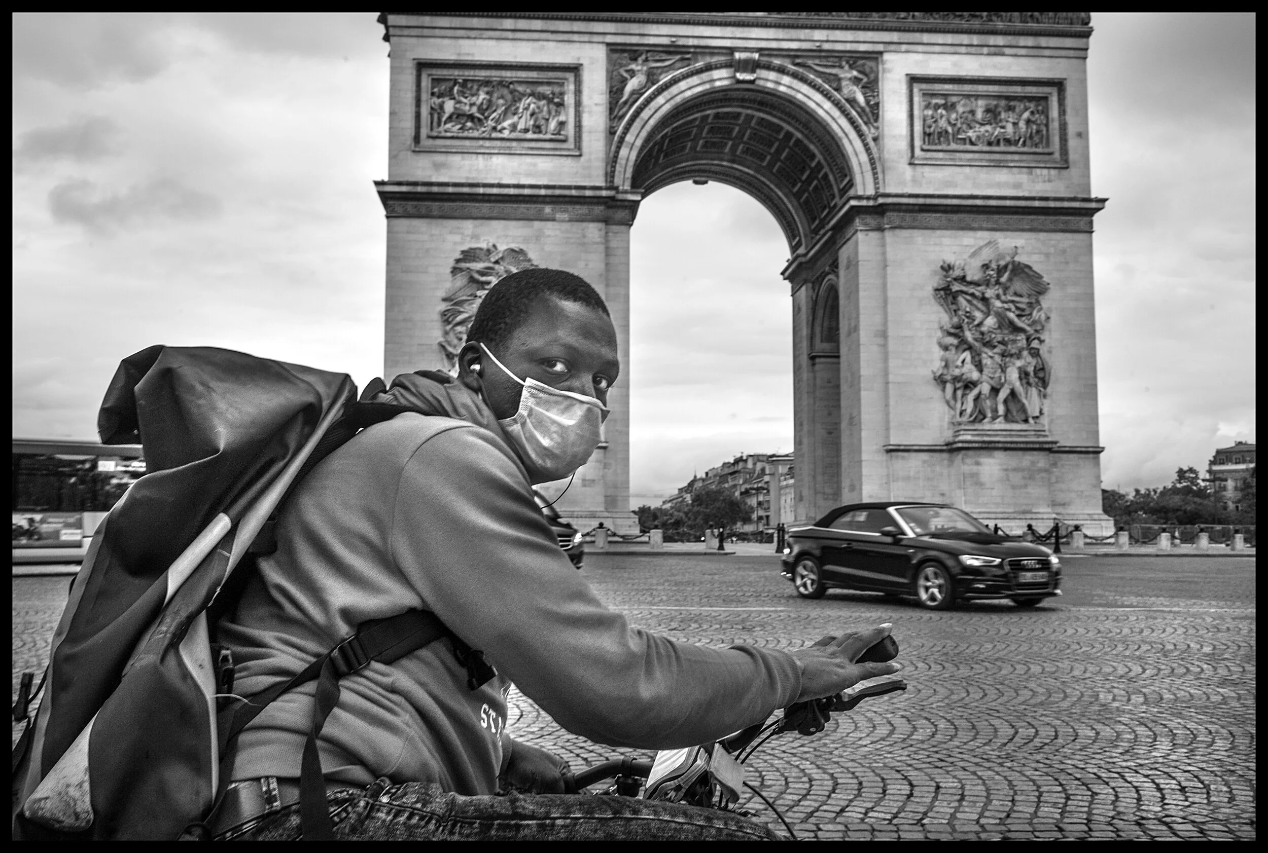 Arc de Triomphe, Paris.   June 4, 2020. © Peter Turnley.  ID# P15-001 