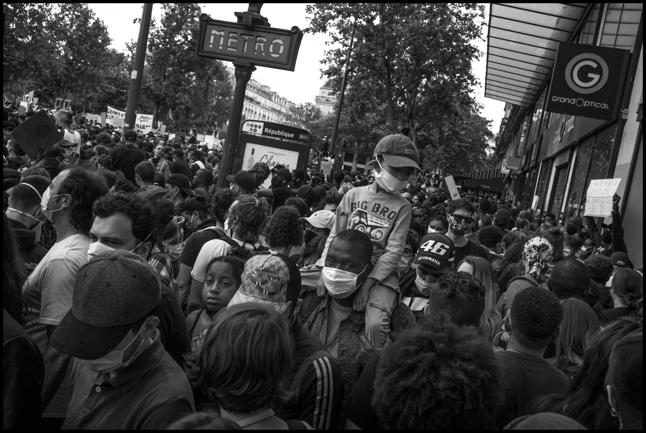  Place de la République, Paris.  June 13, 2020. © Peter Turnley.  ID# P27-015 