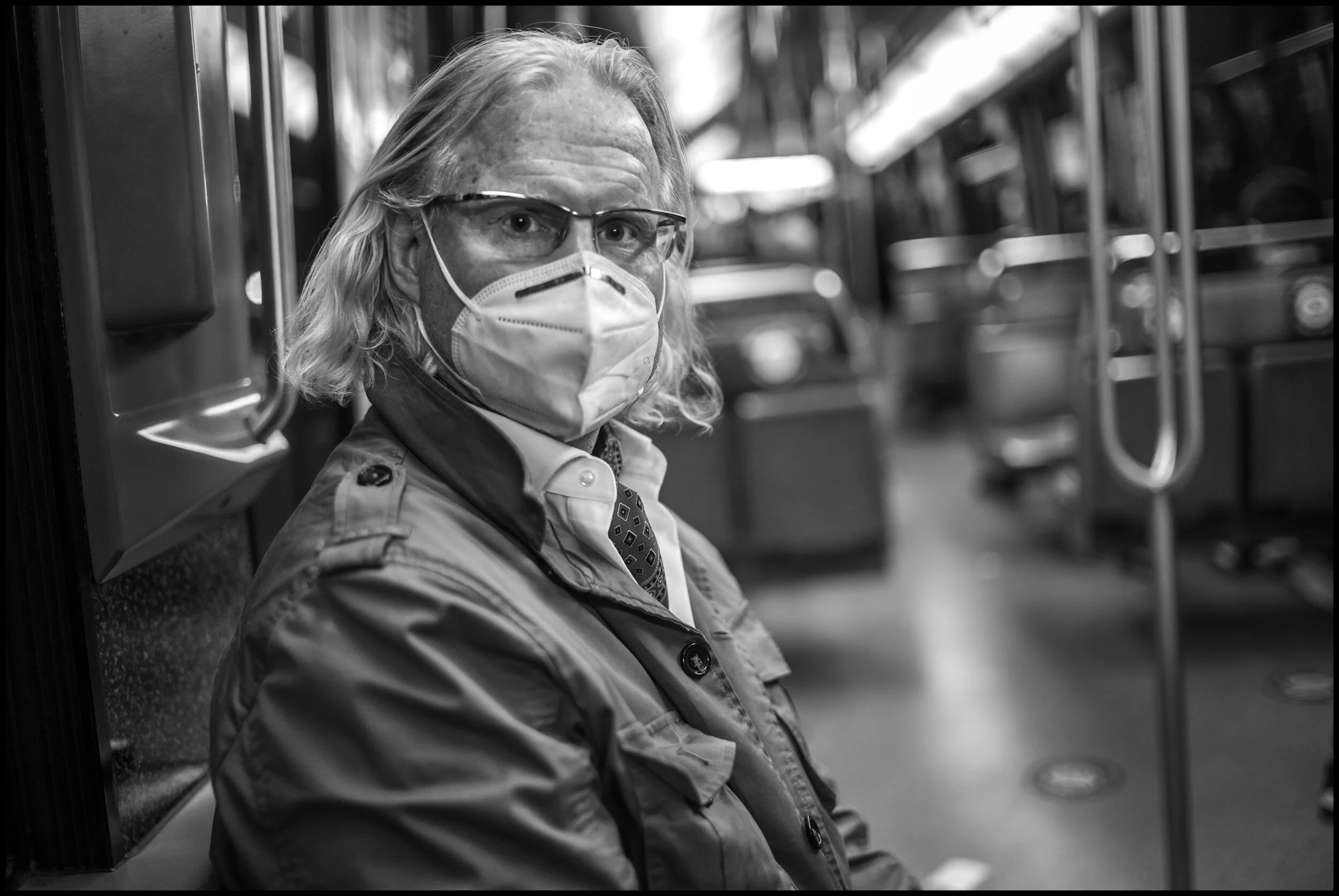  Métro, Paris.  June 19, 2020. © Carl Westergren.  ID# P35-004 