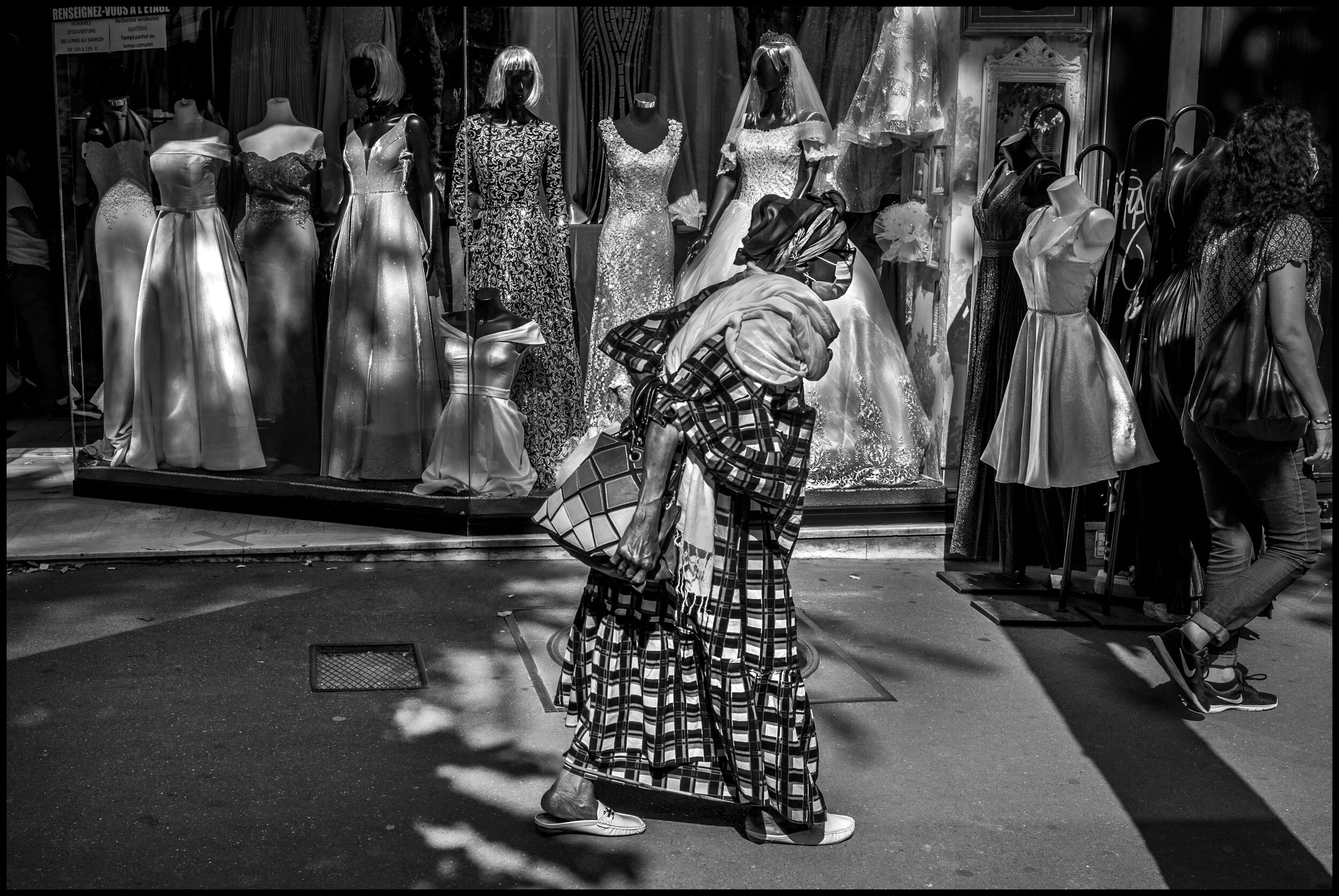  Rue de la Martinique, near Métro Marx Dormoy, Paris.  June 29, 2020. © Peter Turnley.   ID# P47-011 