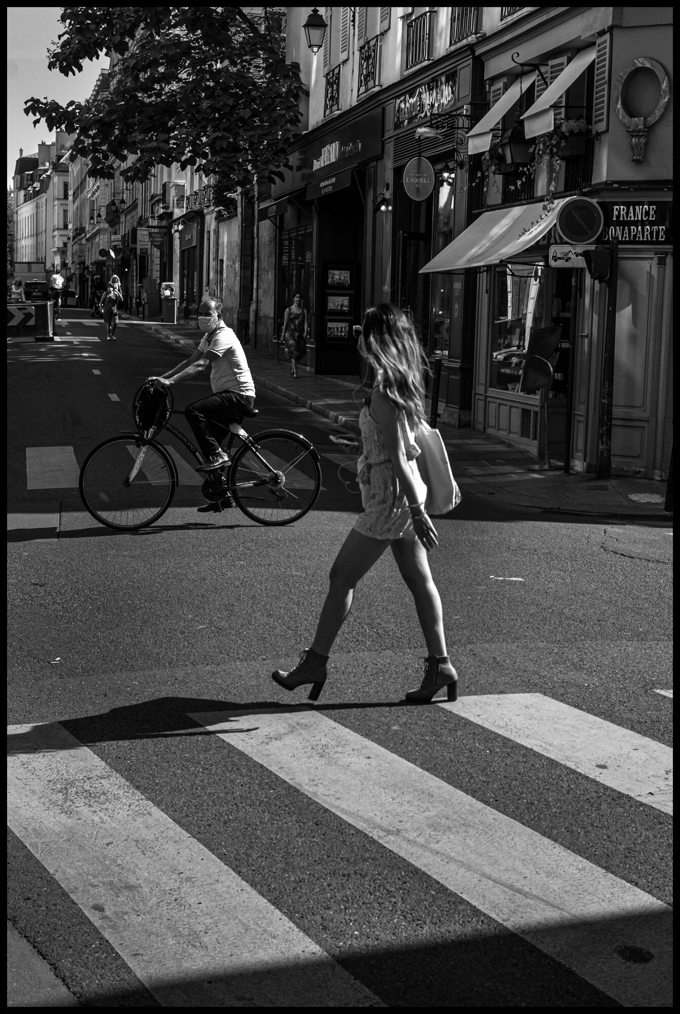  Paris.   June 25, 2020. © Peter Turnley.  ID# P43-003 