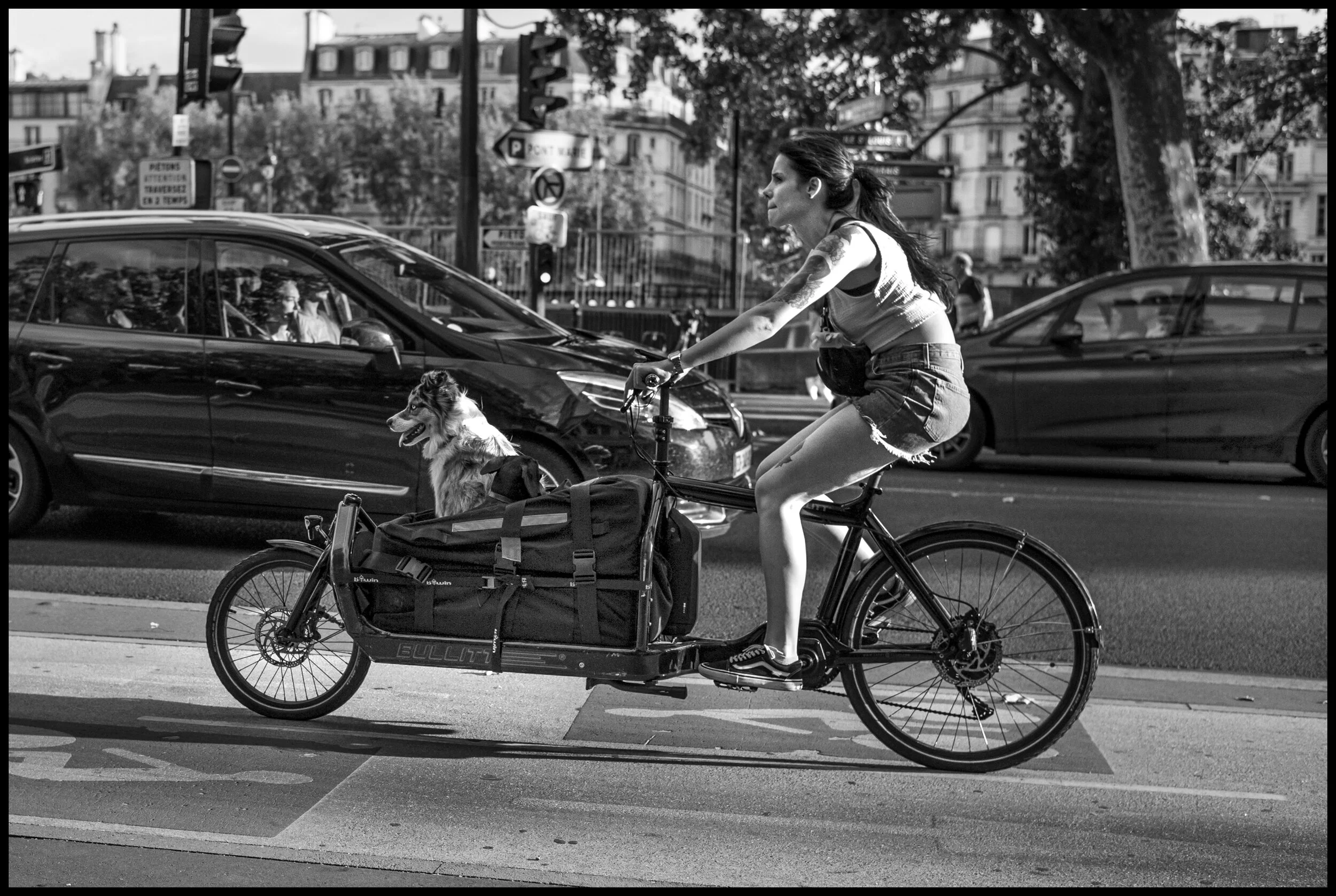  Along the Seine, Paris.  June 26, 2020. © Peter Turnley.   ID# P46-015 