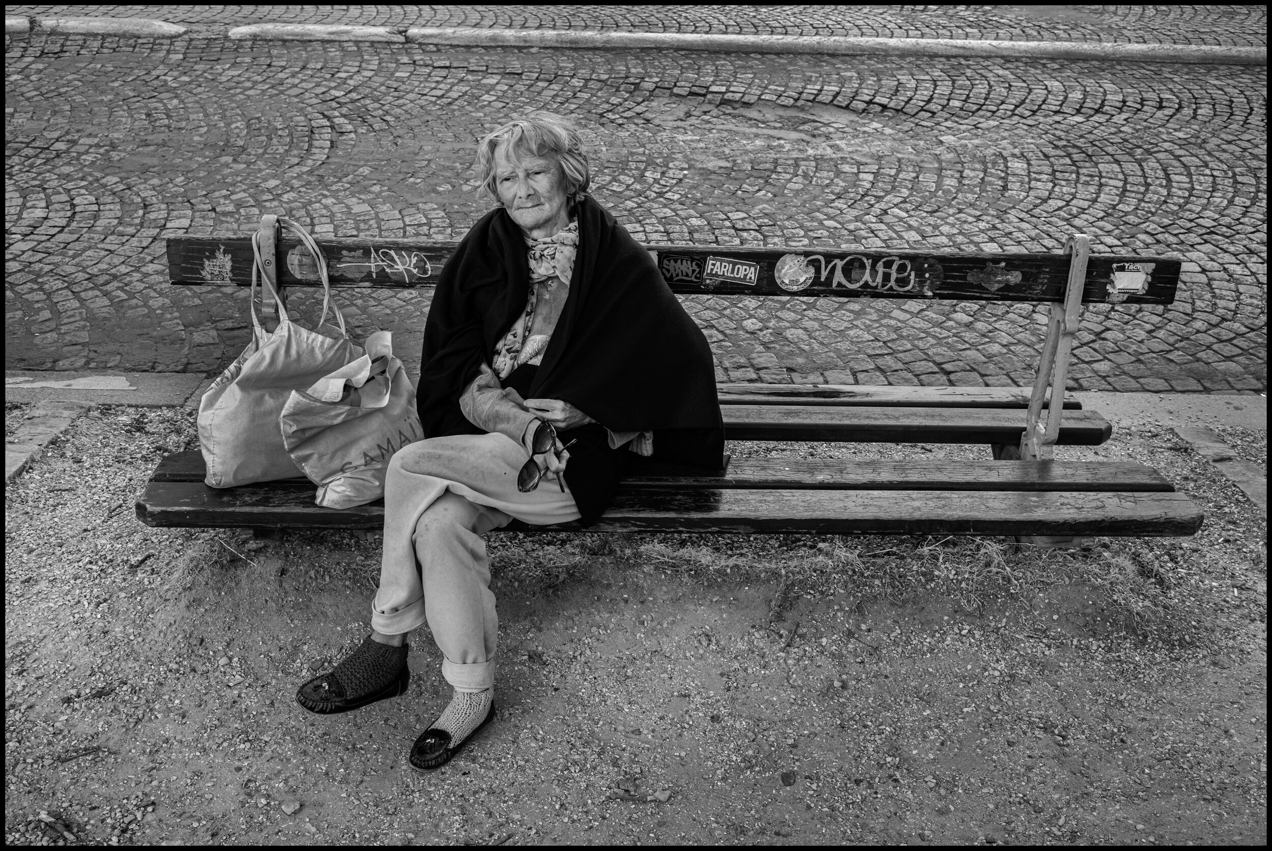  Patricia, 70, has been homeless for one month. After we spoke, as I departed, she said to me,“protect your heart Peter—life can be violent”.  July 4, 2020. © Peter Turnley.  ID# P53-006 