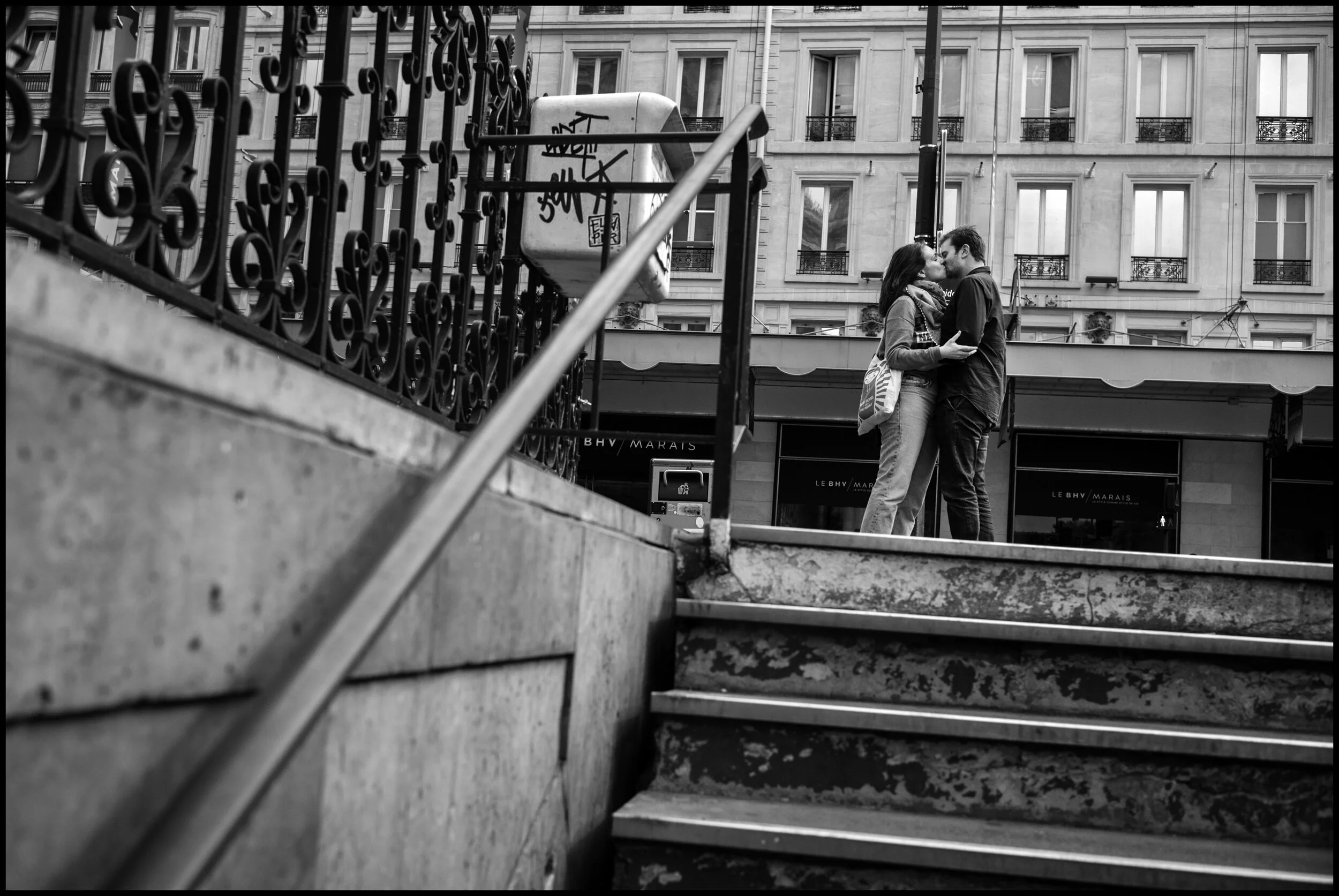  Laura and Loup. After making this photograph I introduced myself to Laura in the métro and sent her this photograph. She told me this was a moment of magic—they had been together 12 years ago, and have just reunited.  July 5, 2020. © Peter Turnley. 