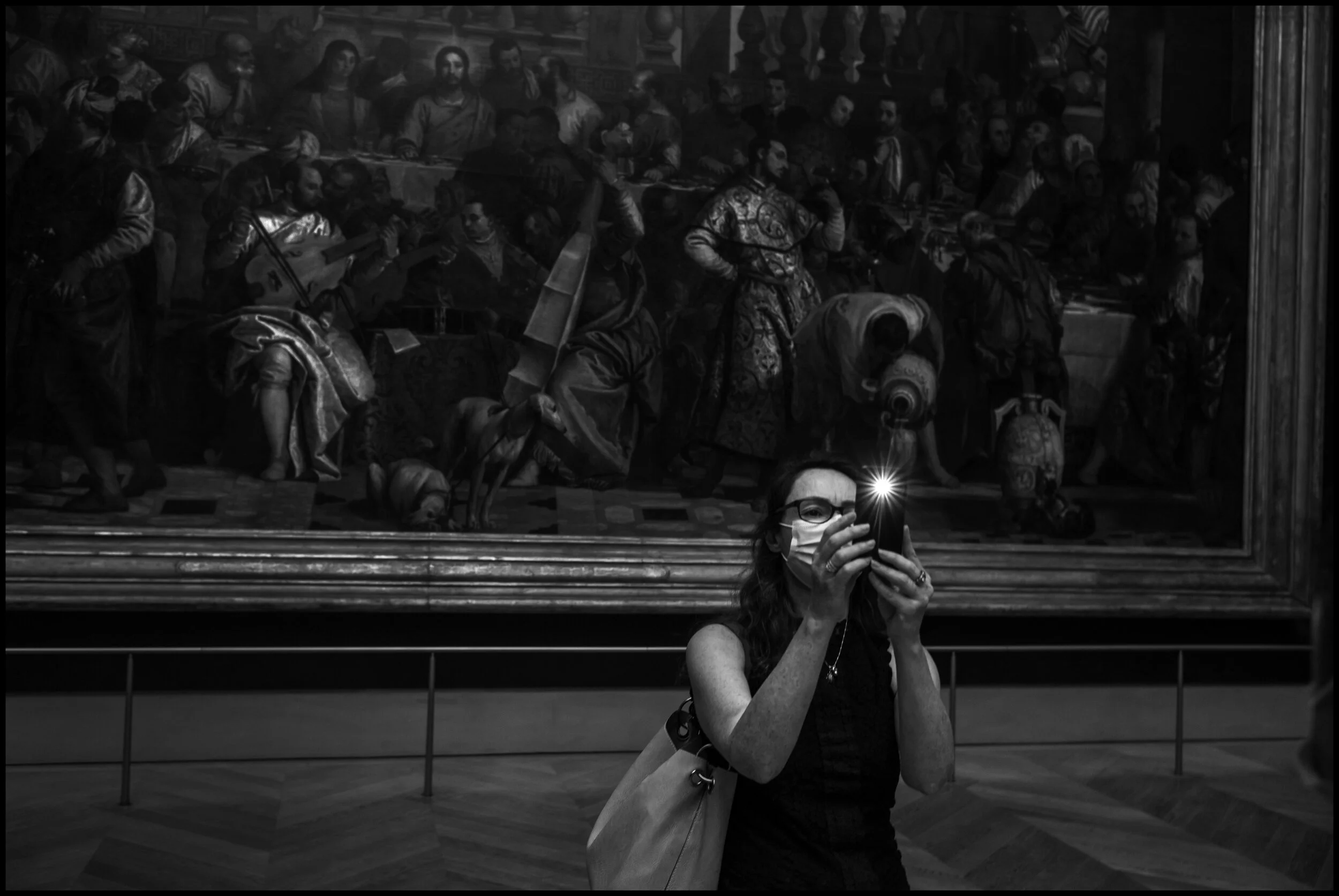  Le Louvre.  July 6, 2020. © Peter Turnley.  ID# P55-008 