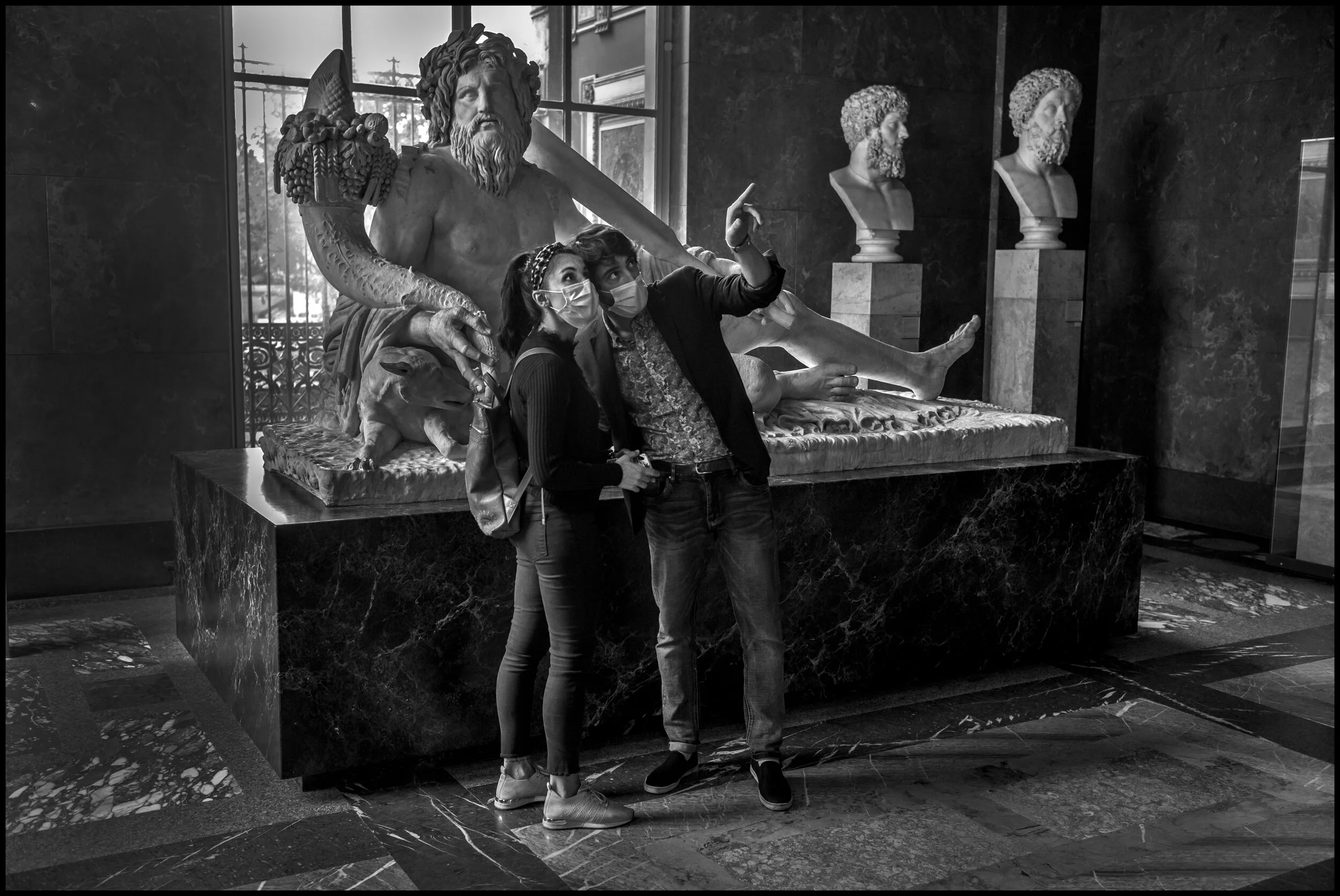  Aurelien et Deborah.  July 6, 2020. © Peter Turnley.  ID# P55-016 