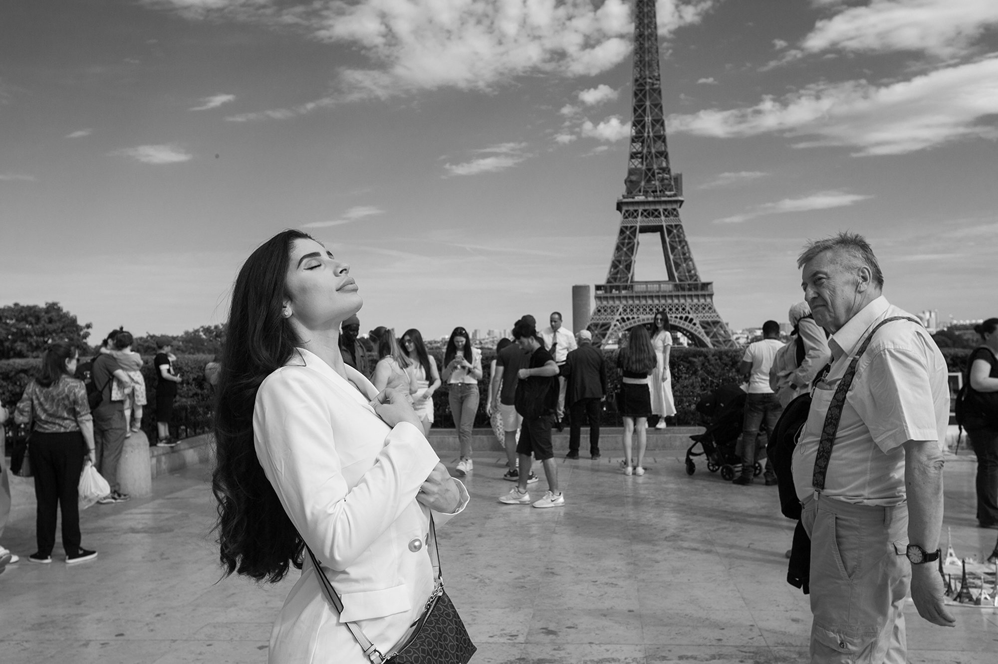 041_Man Staring at Woman at Trocadero.jpg