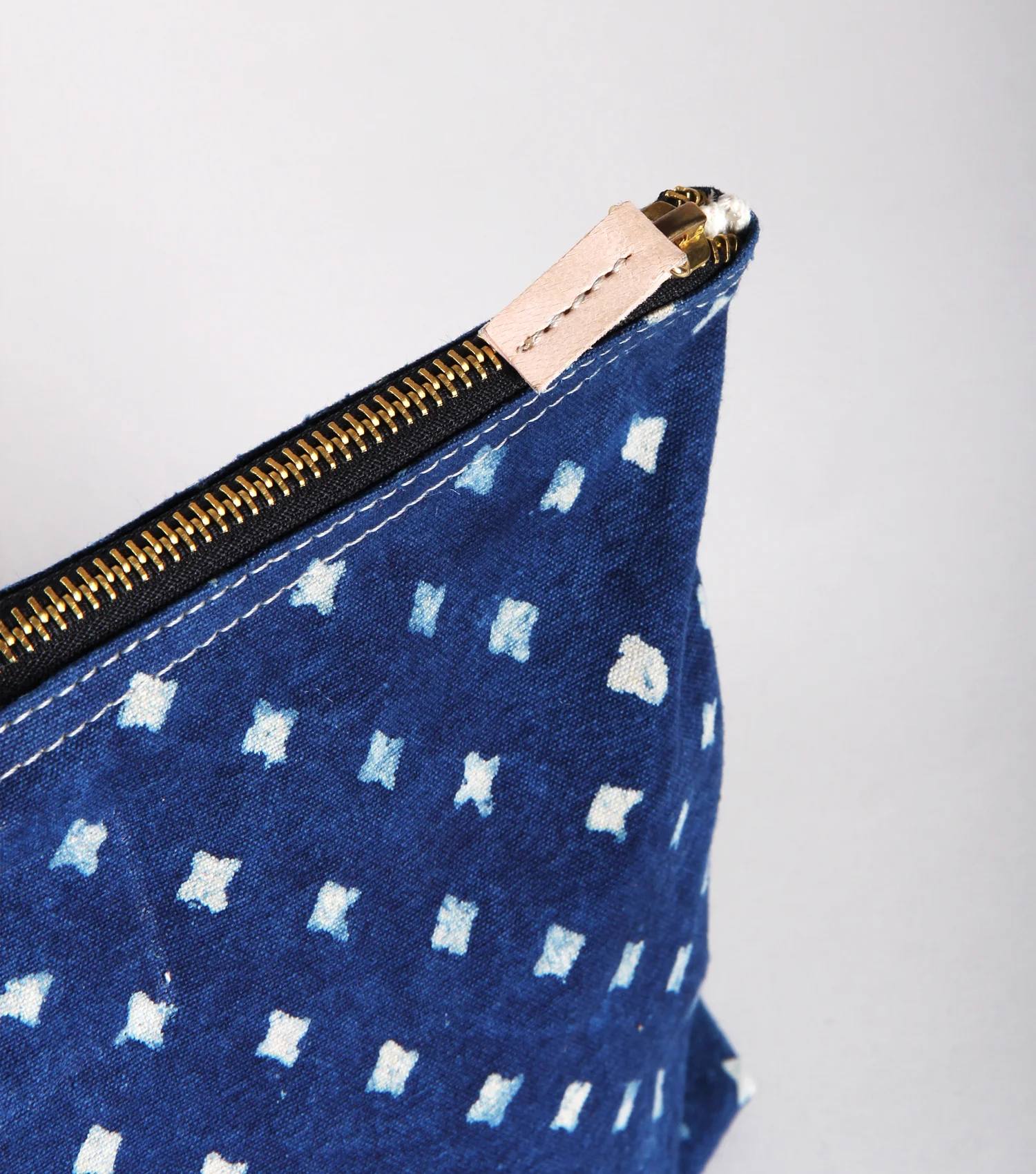 Sardine_Indigo-Cross_zipper.jpg