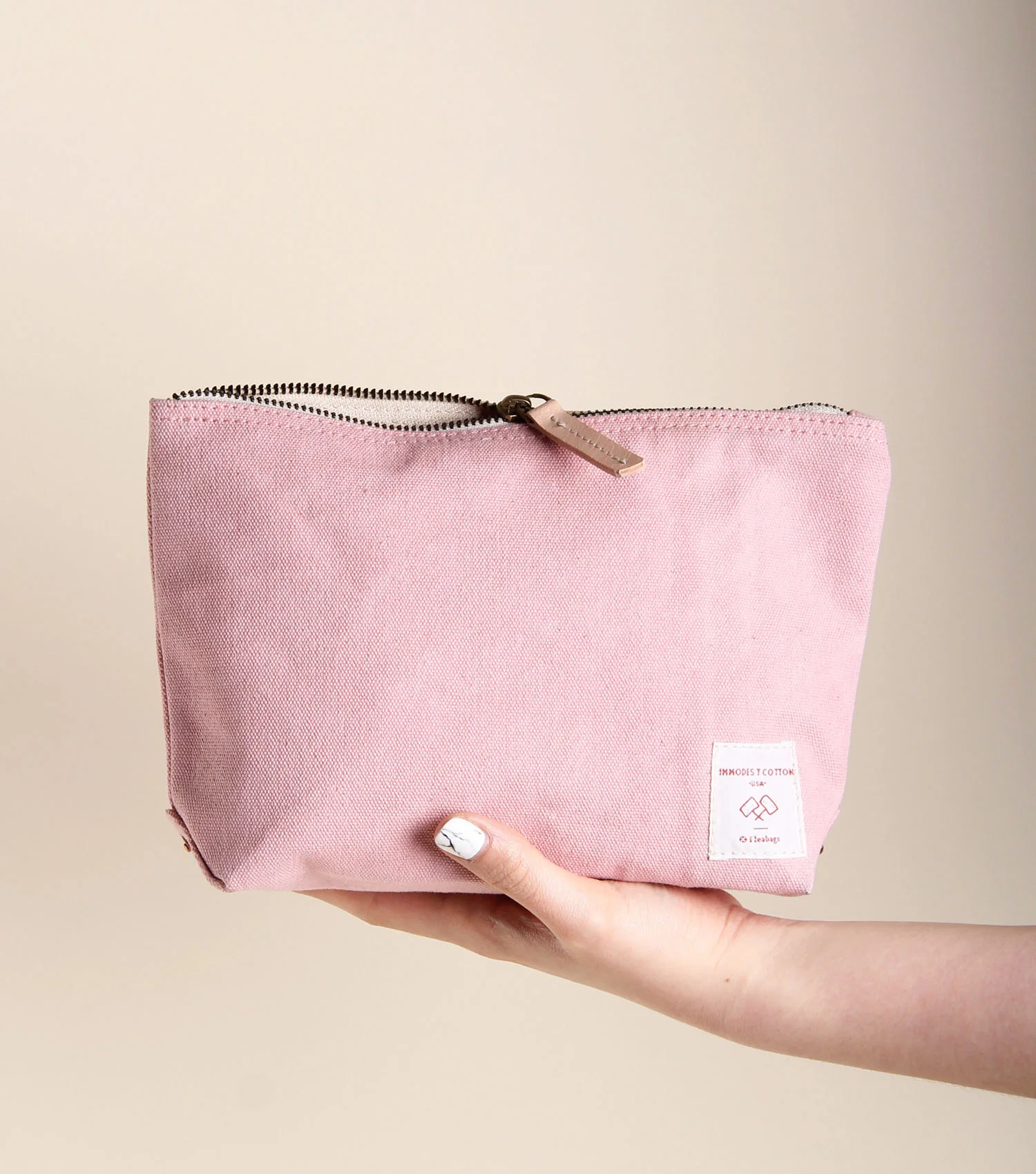 Mini Sardine in hand_Pink_.jpg