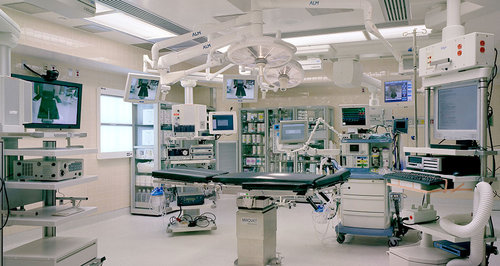 x mgh-operating-room.jpg