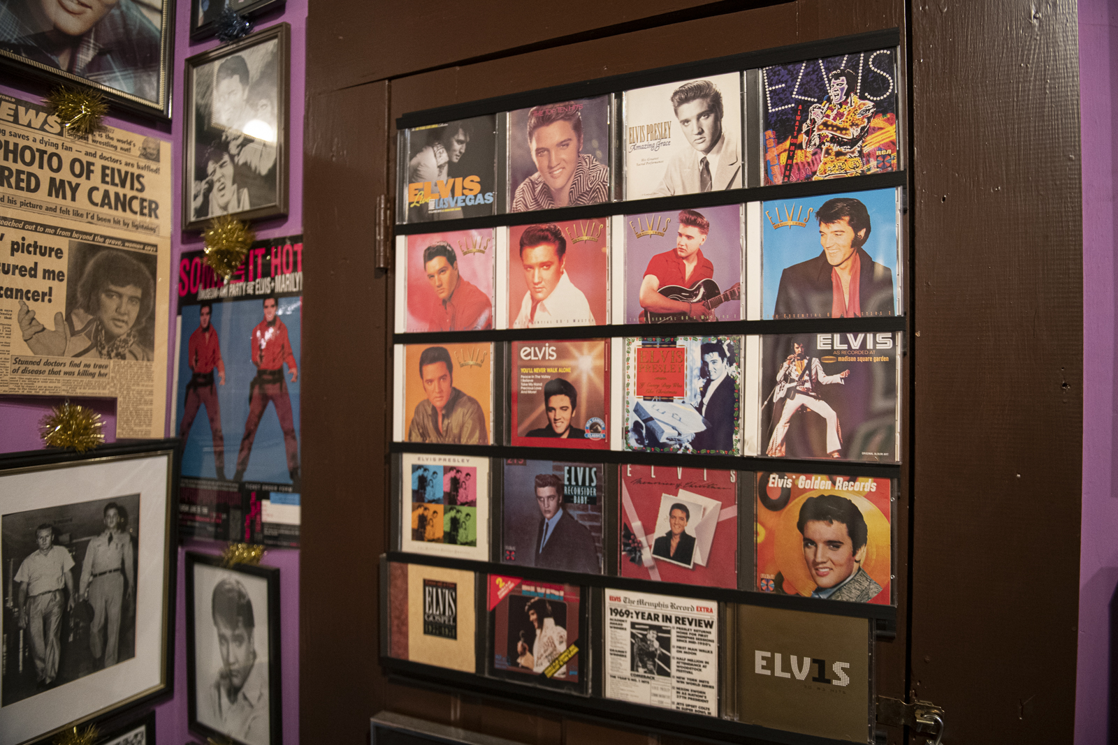 Joni_Mabe_Elvis_Museum_20.jpg