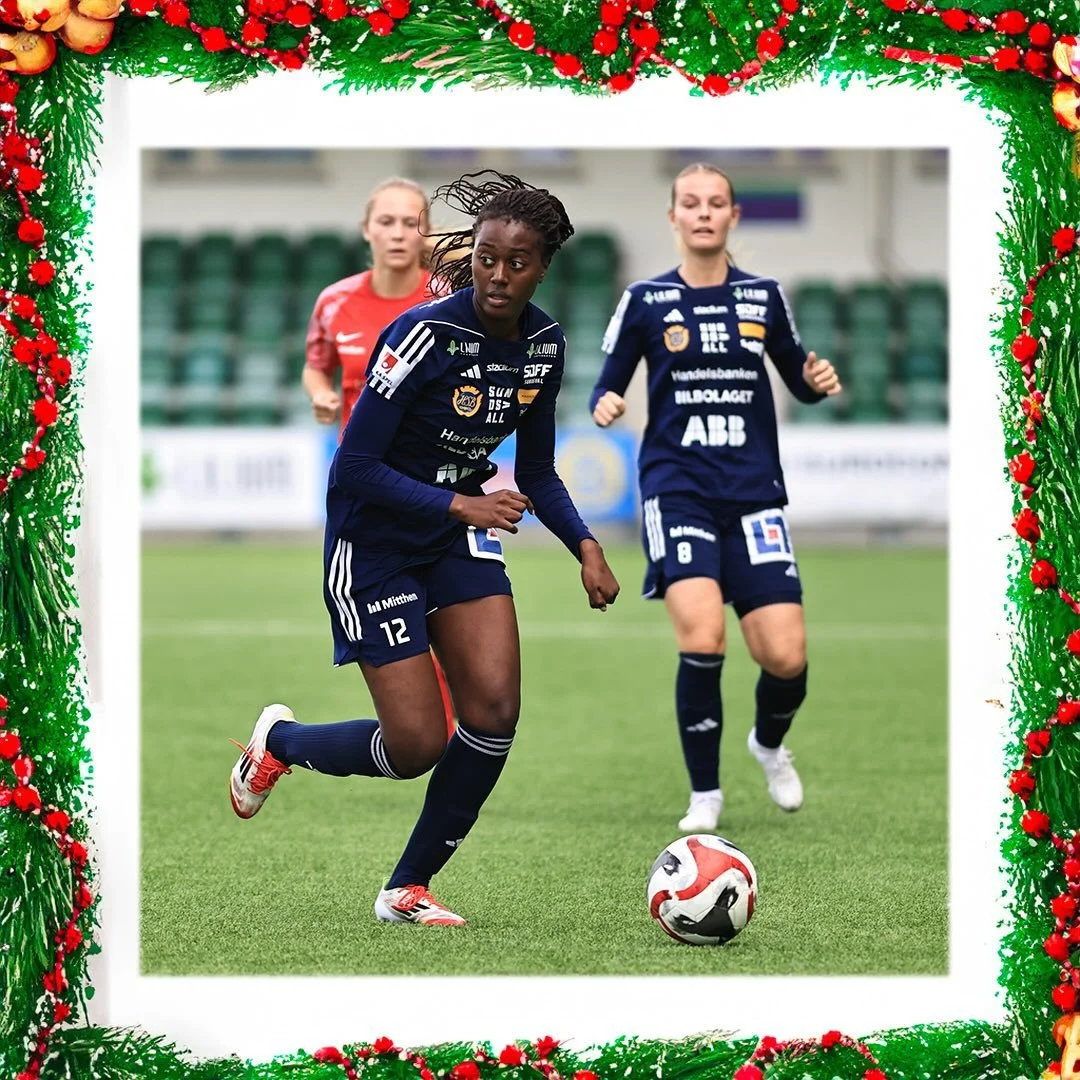 12 december och vi har letat bland 28 000 bilder fr&aring;n &aring;ret i bildarkivet efter tr&ouml;ja 12. F&ouml;rst ut idag &auml;r en spelare som stadigt utvecklades under s&auml;songen: Carine Rugumaho i @sdffdam

Carine: Det k&auml;nns som du ble