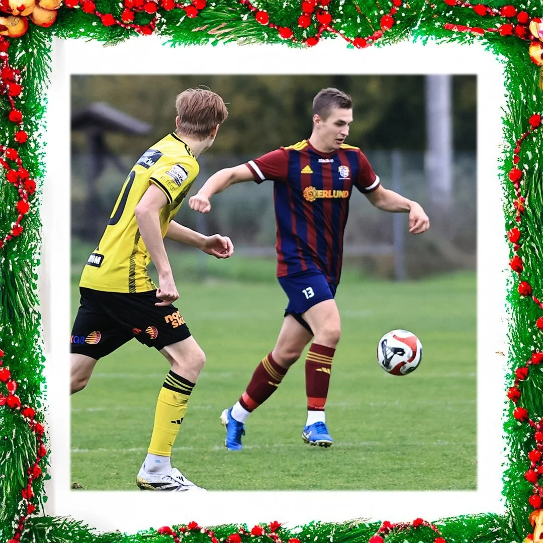 Nr 13 Lukas Lindb&auml;ck i @selangerskherr fick jag upp &ouml;gonen f&ouml;r redan under DM i Nordichallen i februari. Verkar vara en klok spelare som g&ouml;r r&auml;tt v&auml;rderingar och upptr&auml;der rutinerat. Smartness &auml;r ordet jag t&au