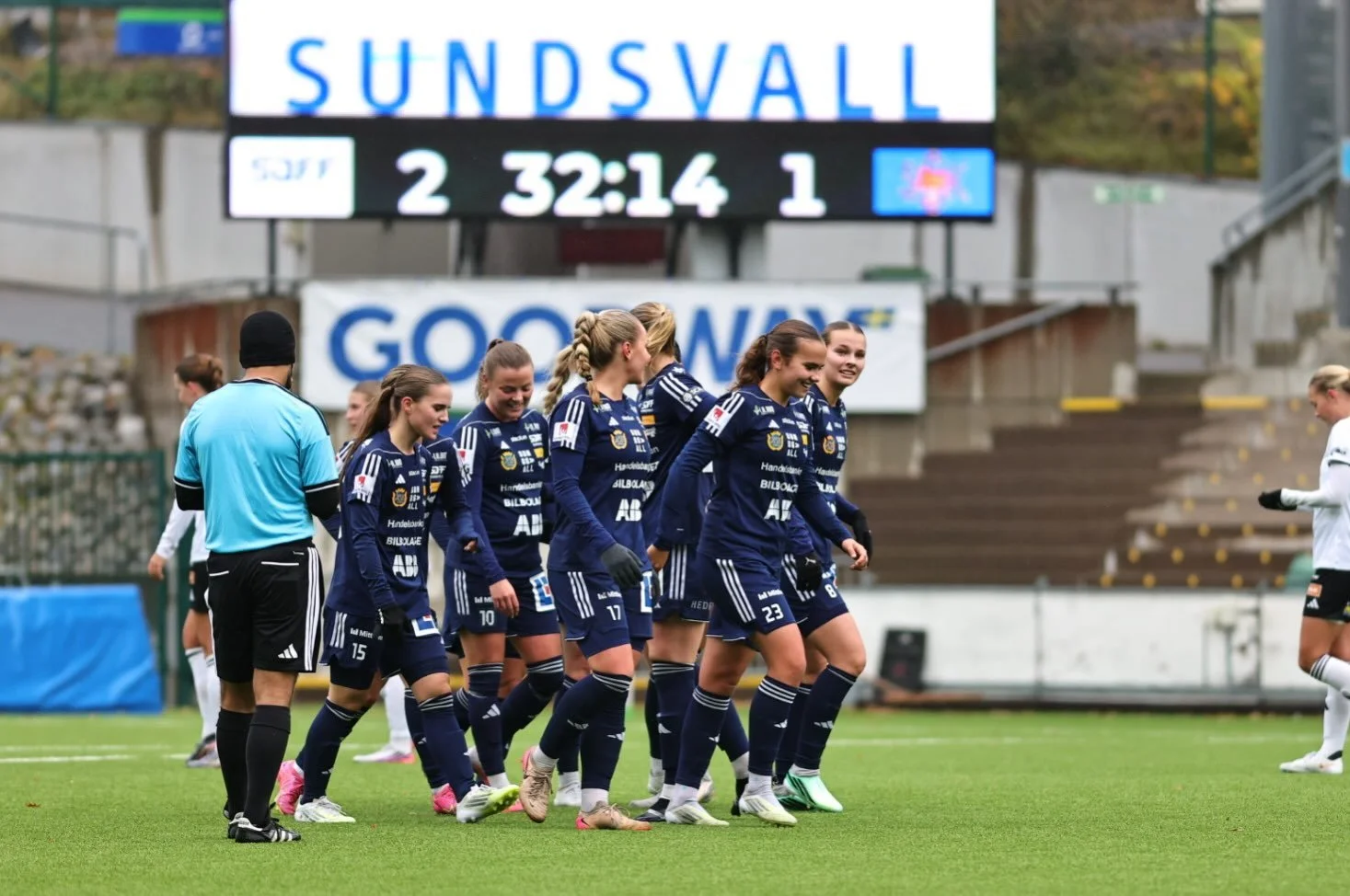 @sdffdam vs @sunnanaskdam 4-3. Foto: Anders Thorsell, ffaphoto.com | anders@ffagency.com #sundsvall #fotboll
