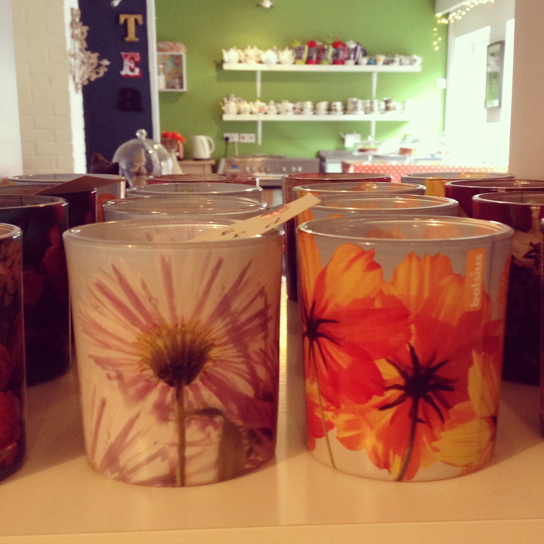 Summer scented candles make great gifts