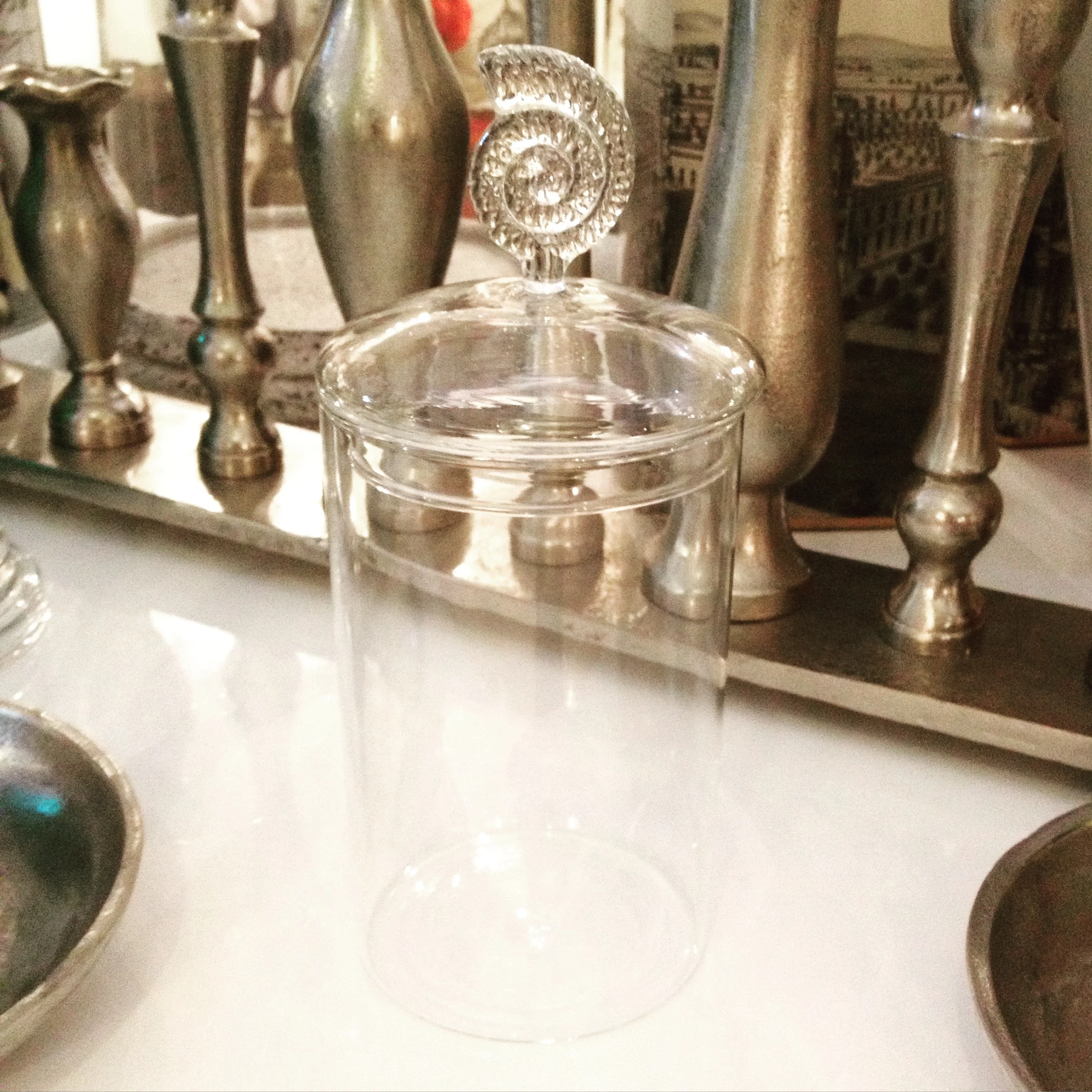 Shell top glass jar 