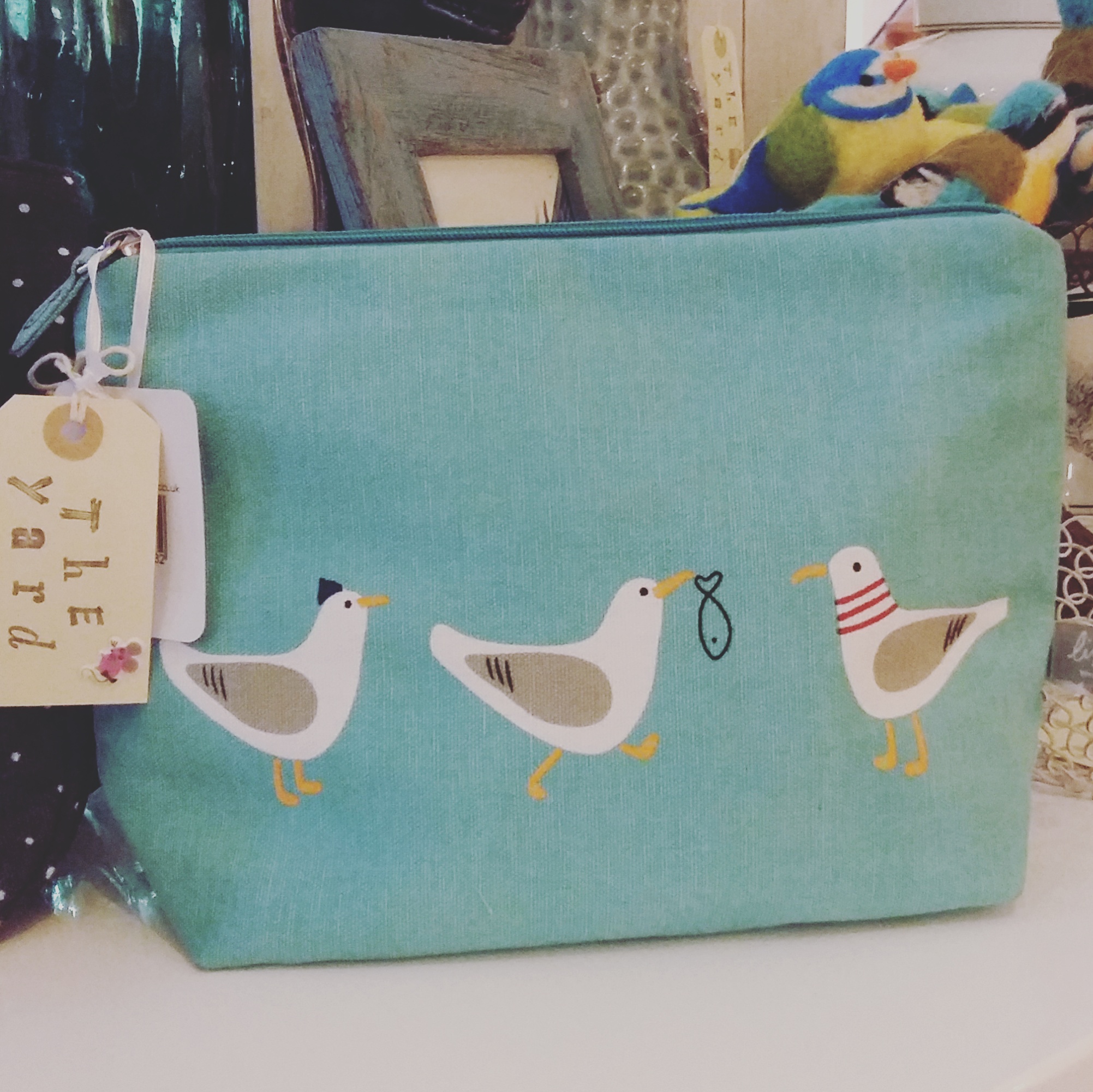 Seagull wash bag