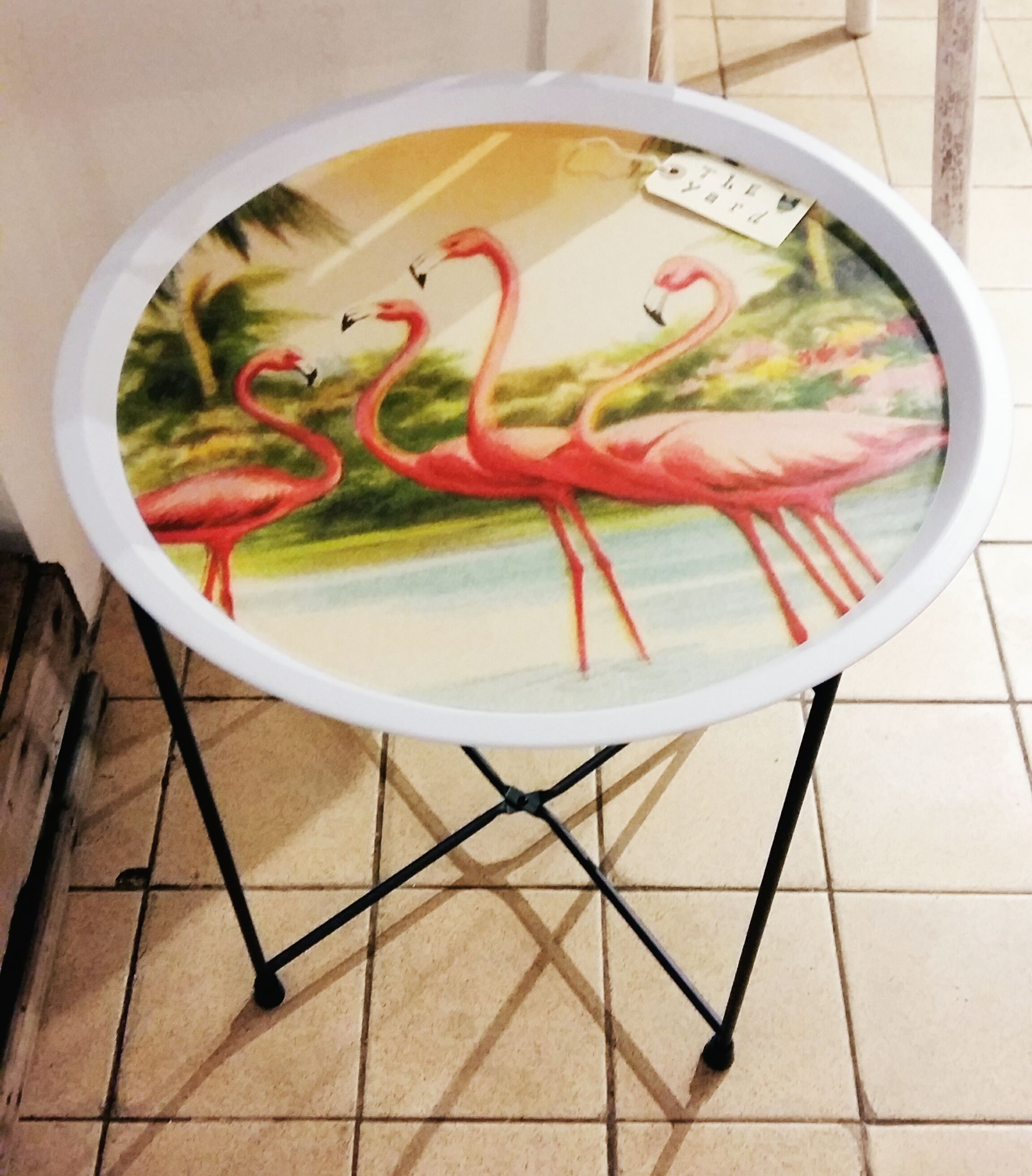Flamingo tray table