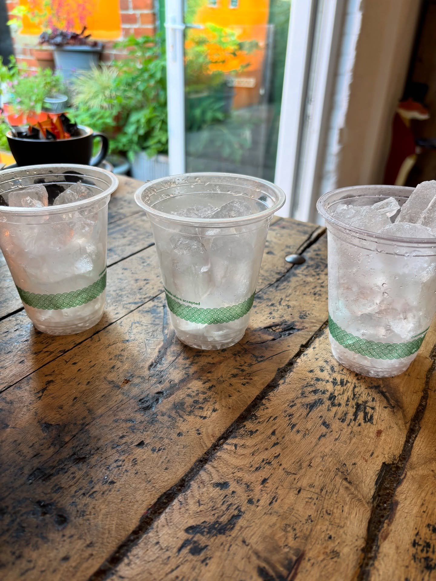 Summer Mode Activated - This might as well be the feed for the next week - iced coffees, affogatos, cold brews, filters&hellip; 🧊🧊🧊 🥵 ☀️ 

#theyardsalisbury #wiltshire #fullyard #specialitycoffee #salisbury #salisbury cafe #hiddengem #shoplocal #