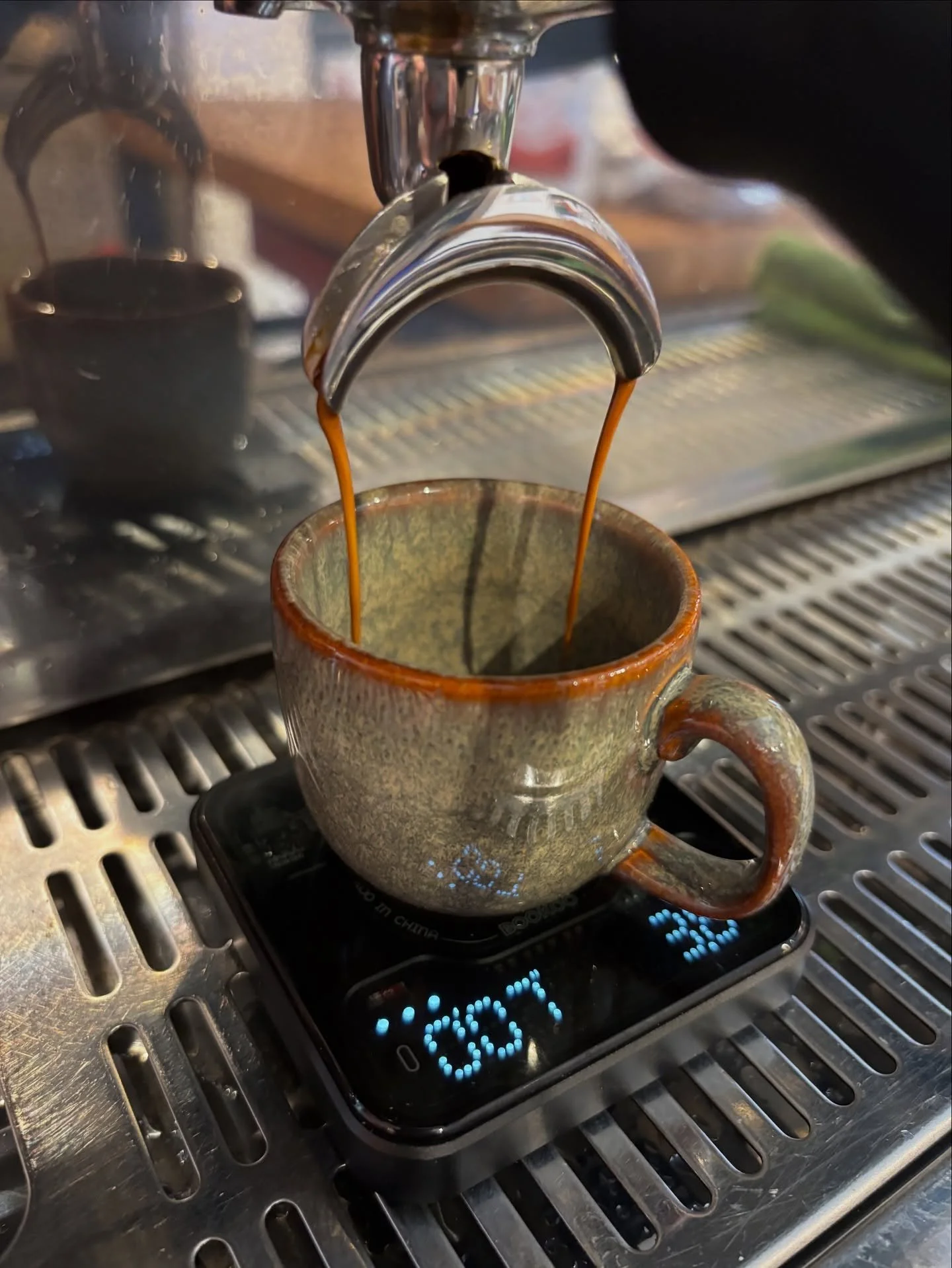 NEW GUEST ESPRESSO - Wilder Garcia Geisha, Peru (Washed) - Mango, Jasmine, Maple Syrup @spaceboycoffee 
It’s been a long time since I’ve had a geisha on espresso, but following on from an Ombligon last week keeping going with the fancy s