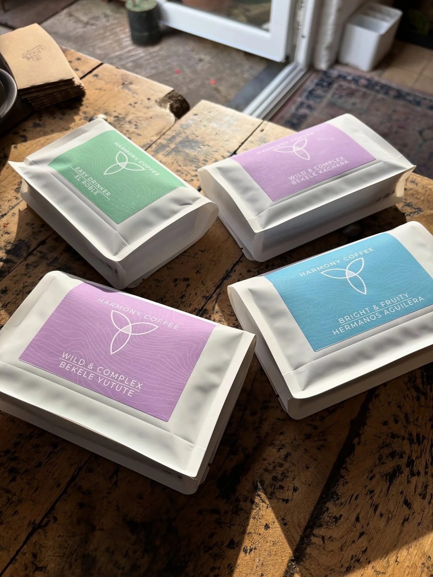 NEW GUEST ROASTER - @harmony_coffee_roaster 
Based in York, Harmony is run by Ben Rowe and Liv Collins. Ben has extensive experience in specialty coffee, particularly in competitions, and other collaborative projects. The ethos behind Harmony has be