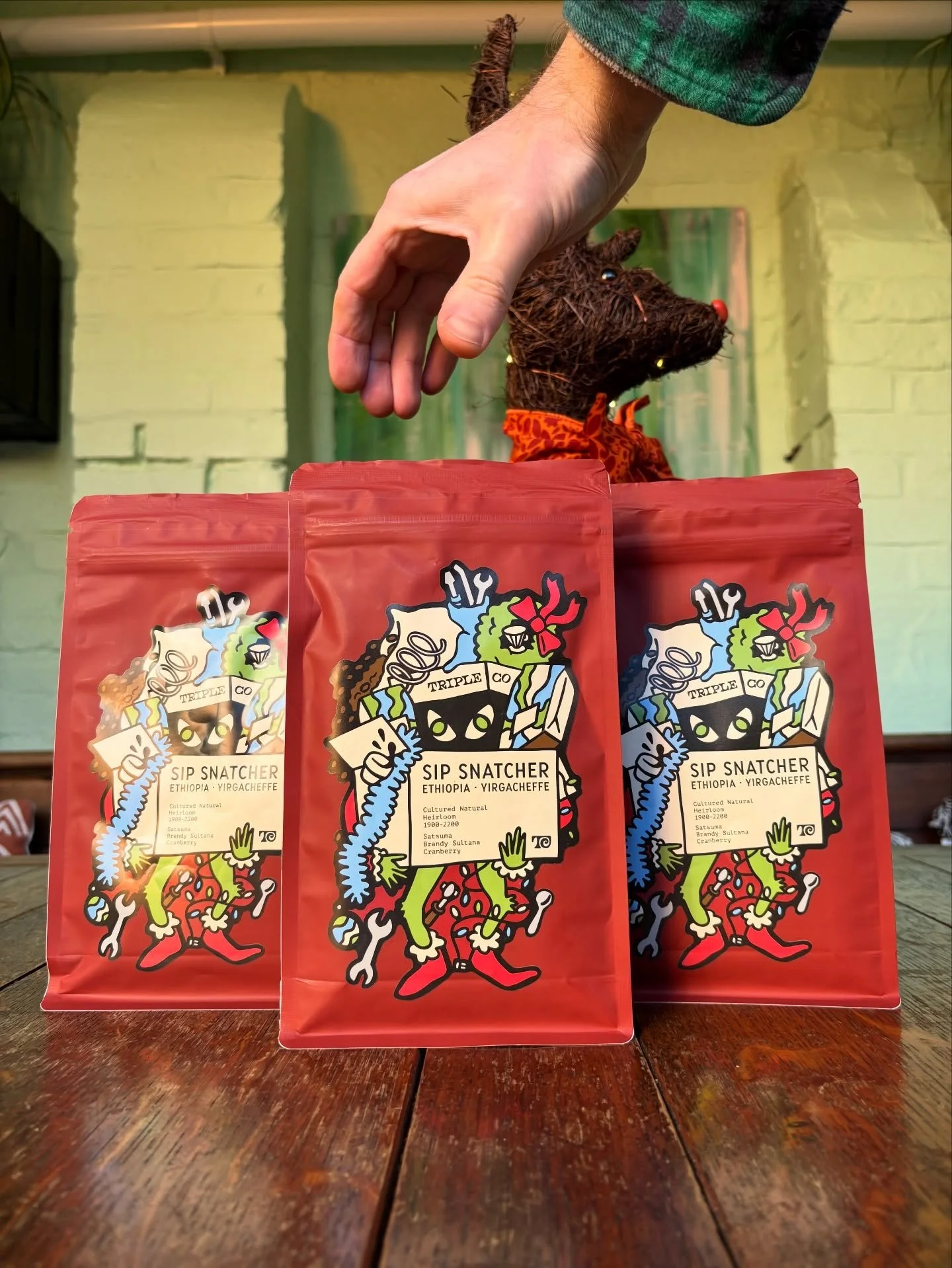 FESTIVE COFFEE 6 - SIP SNATCHER @triplecoroast 

There&rsquo;s been something sneaky going around Triple Co&rsquo;s Roastery. They&rsquo;ve only just moved into their new Unit and the team have been ransacked! Fortunately the big green meanie missed 