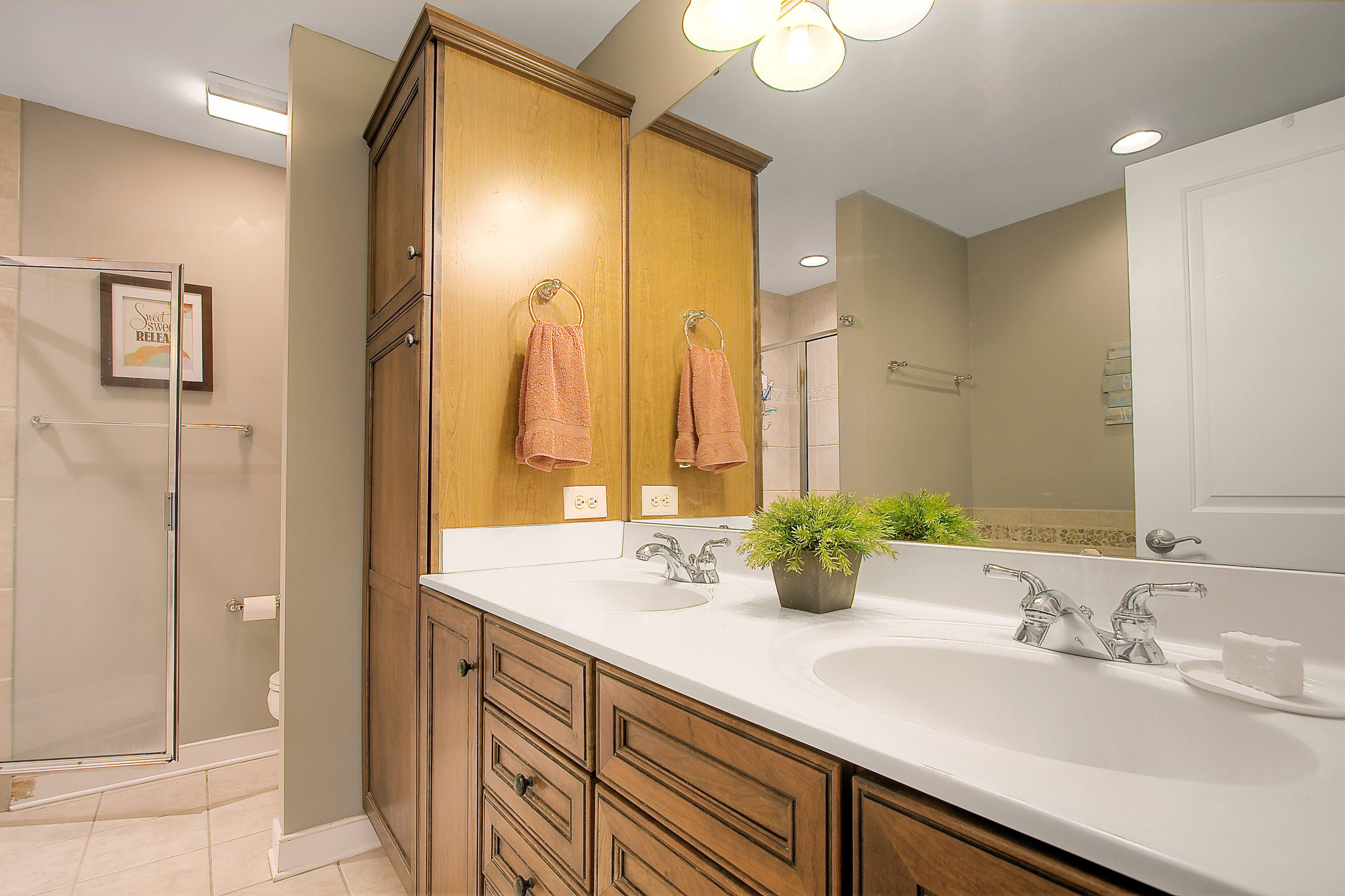masterbath.jpg