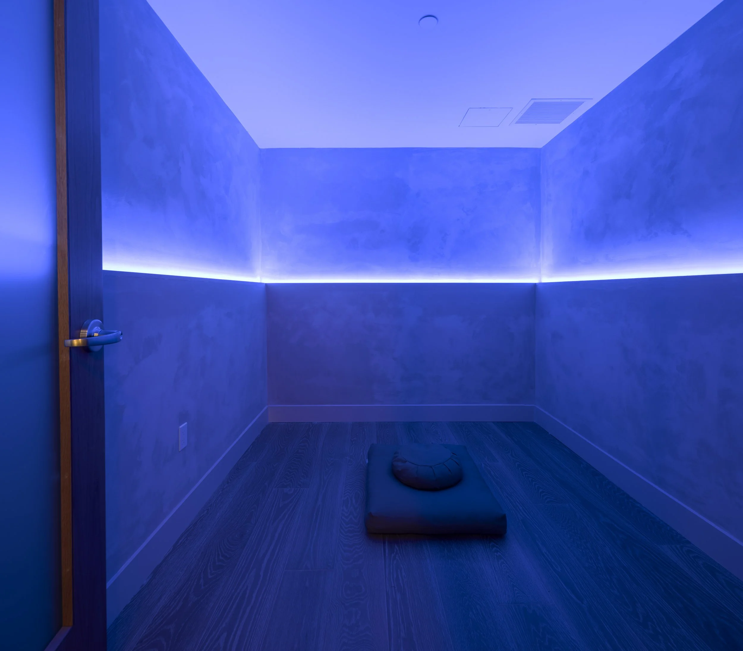 251110_Sevens Apt#6379.jpg