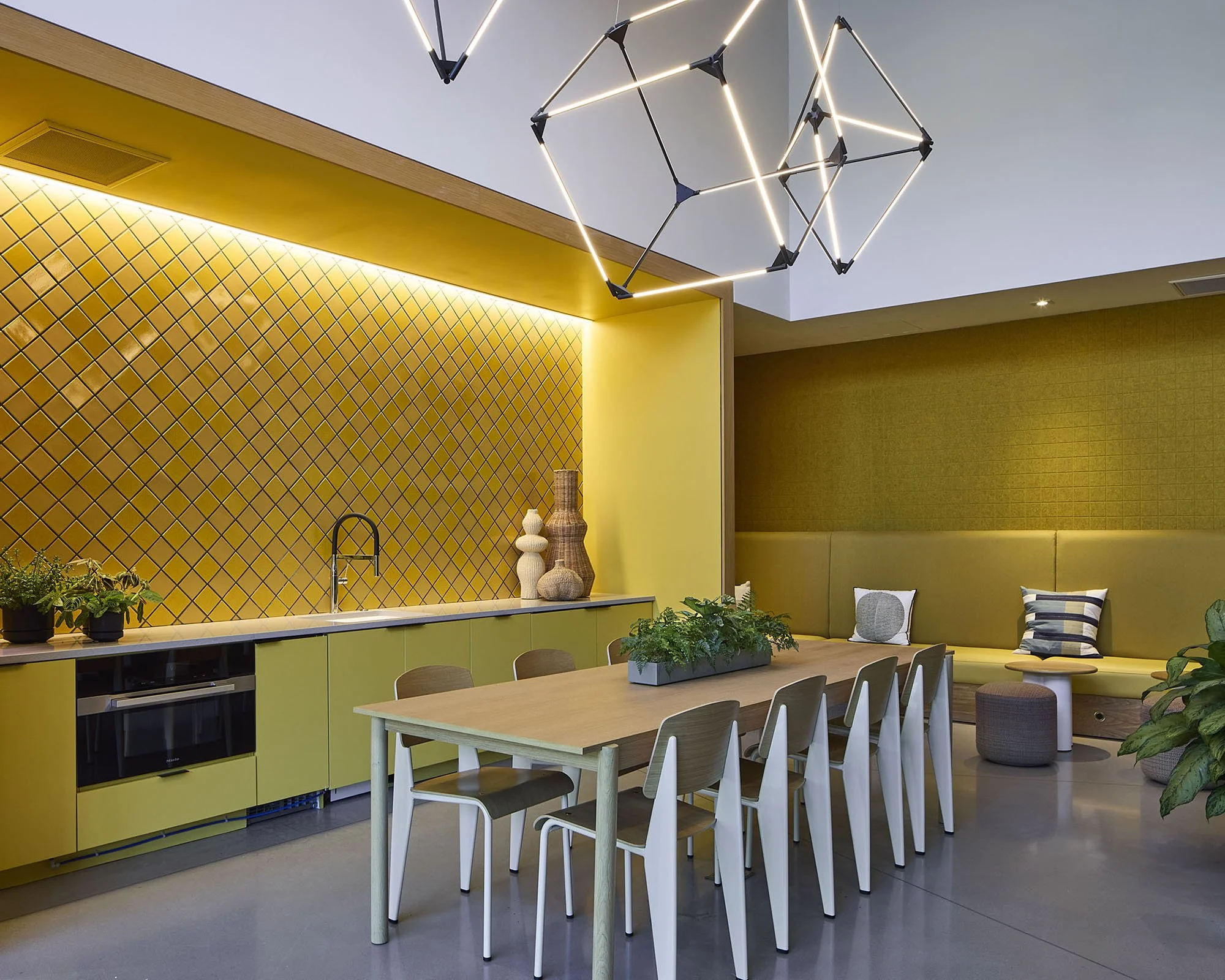 251110_Sevens Apt#6121.jpg