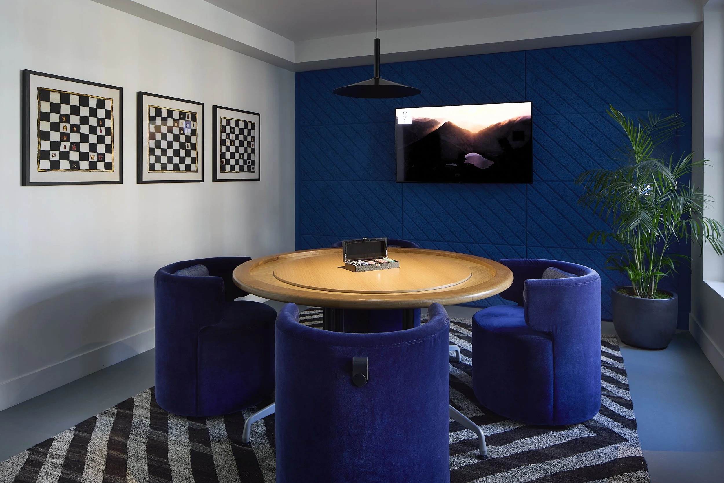 251110_Sevens Apt#6065.jpg