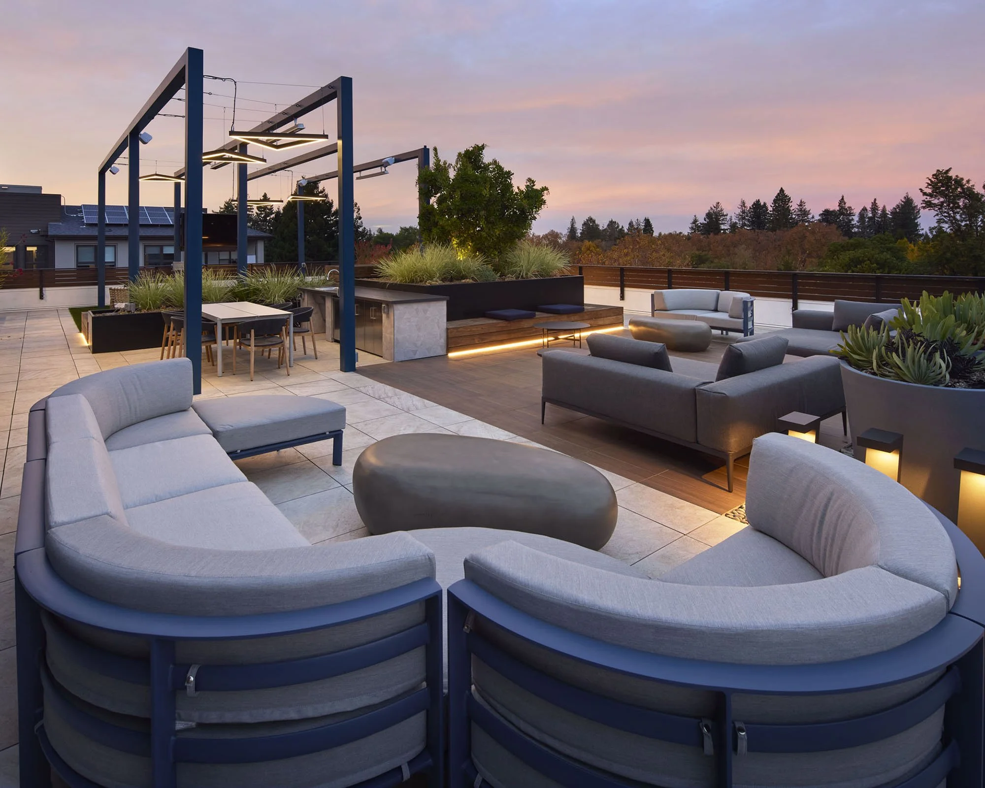 251110_Sevens Apt#6899.jpg