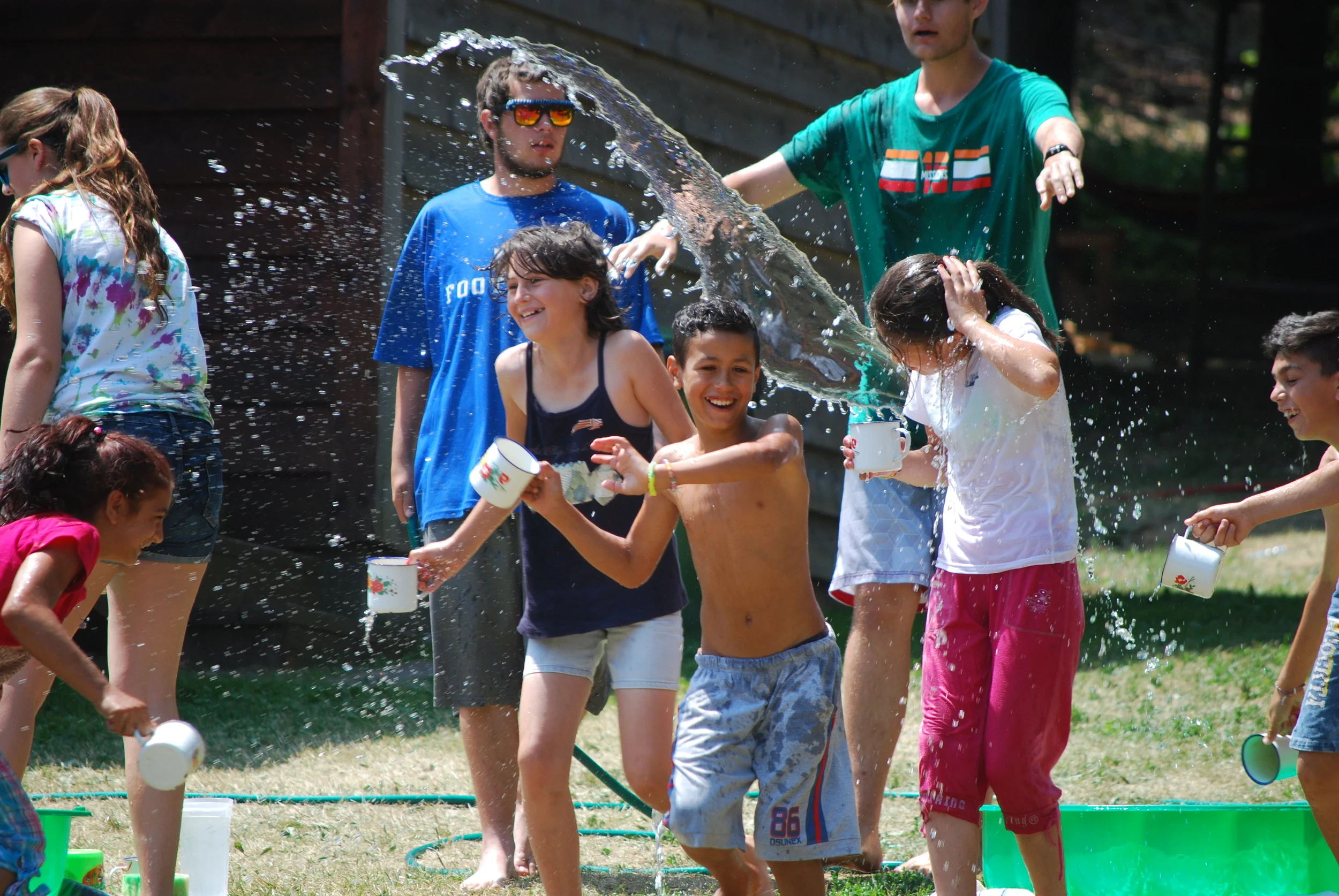 Water games... and water fights!!!