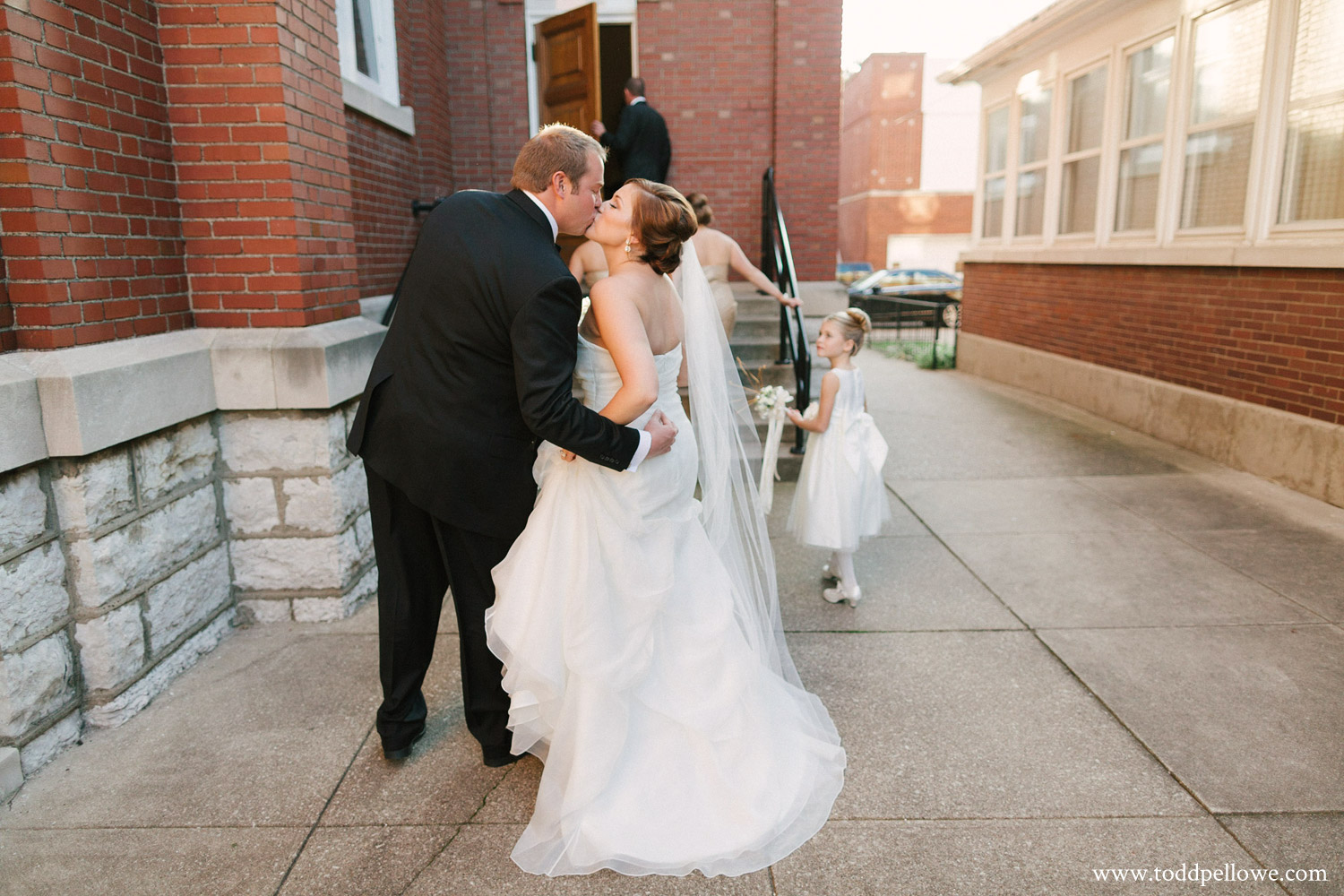 21-the-pointe-butchertown-louisville-wedding-392.jpg