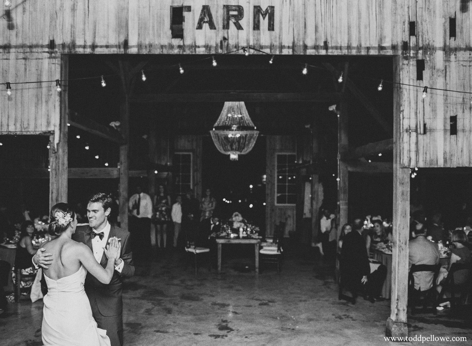 52-kentucky-farm-wedding-photography-692.jpg