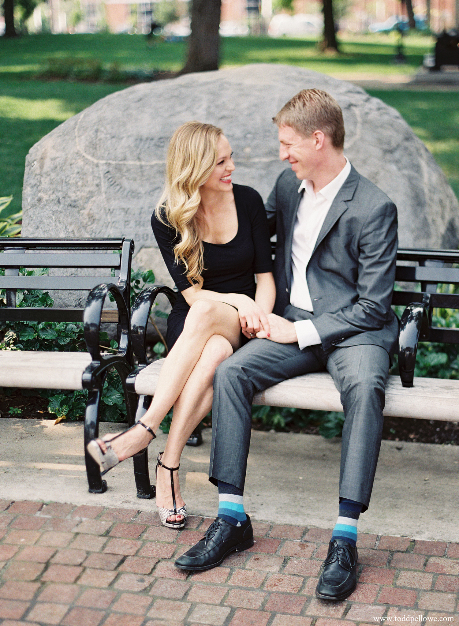 09-cincinnati-engagement-photography-007.jpg