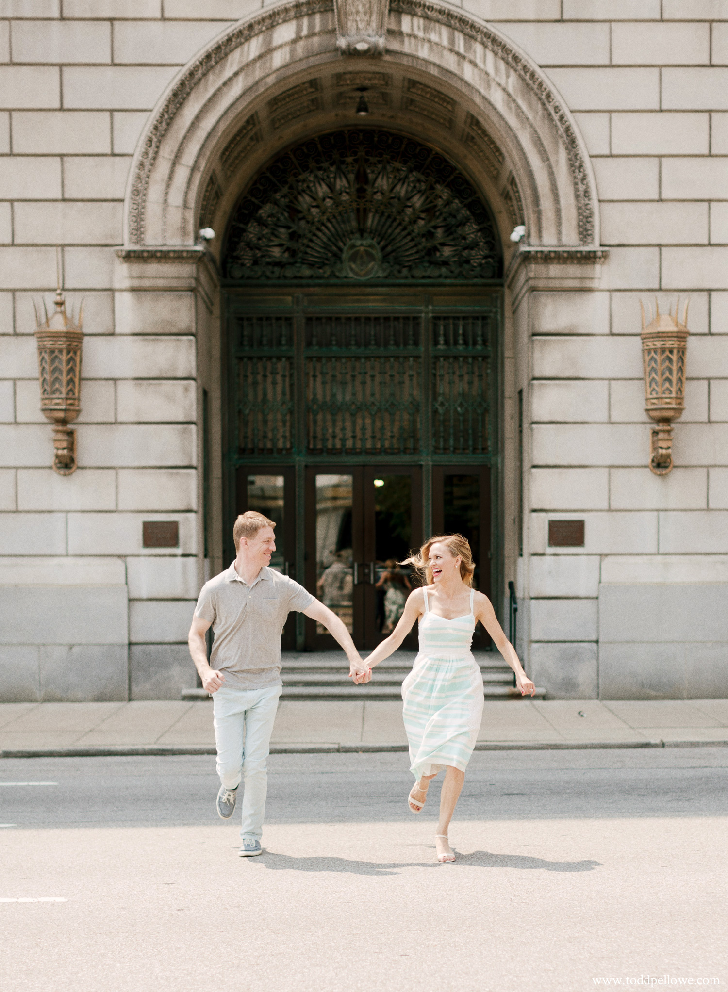 13-cincinnati-engagement-photography-068.jpg