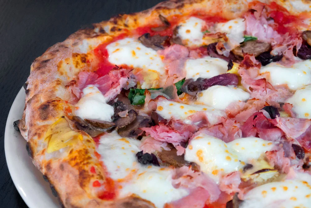 food_pizza_rossa_filetti.jpg