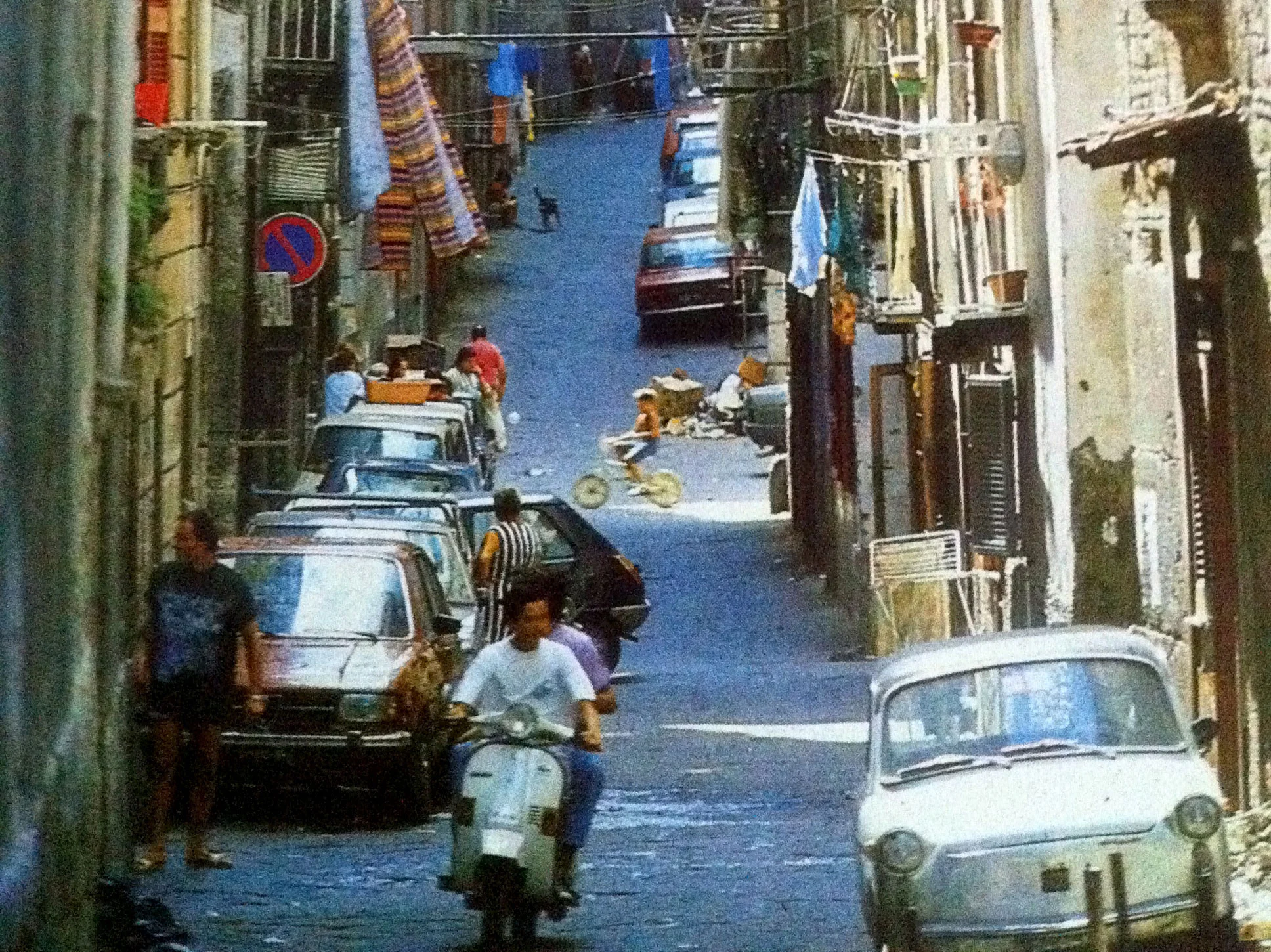 naples_street2.jpg