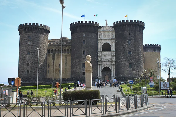 naples_castle-1.jpg