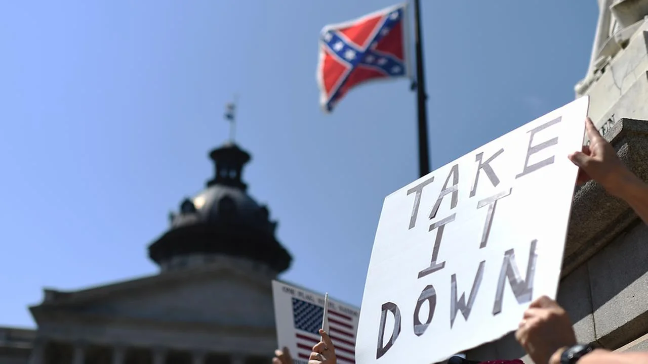 Op-Ed: Is it right to ban Confederate flag purchases?