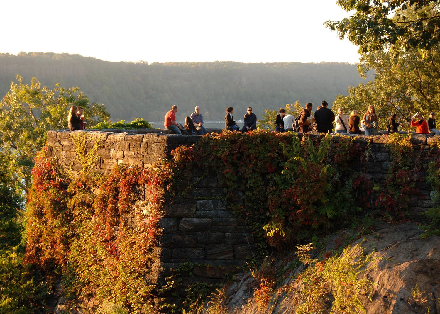Fort_Tryon_Park_Gallery10_CAPTION_Autumn_Otoño.jpeg