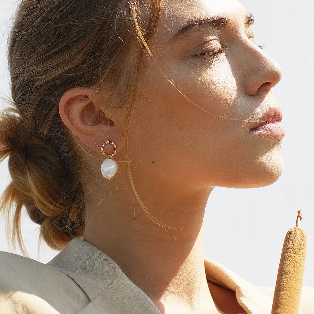 Ana-Luisa-Earrings-Studs_and_Delicate-Earrings-Hope-Pearl-Gold_2_1080x.jpg
