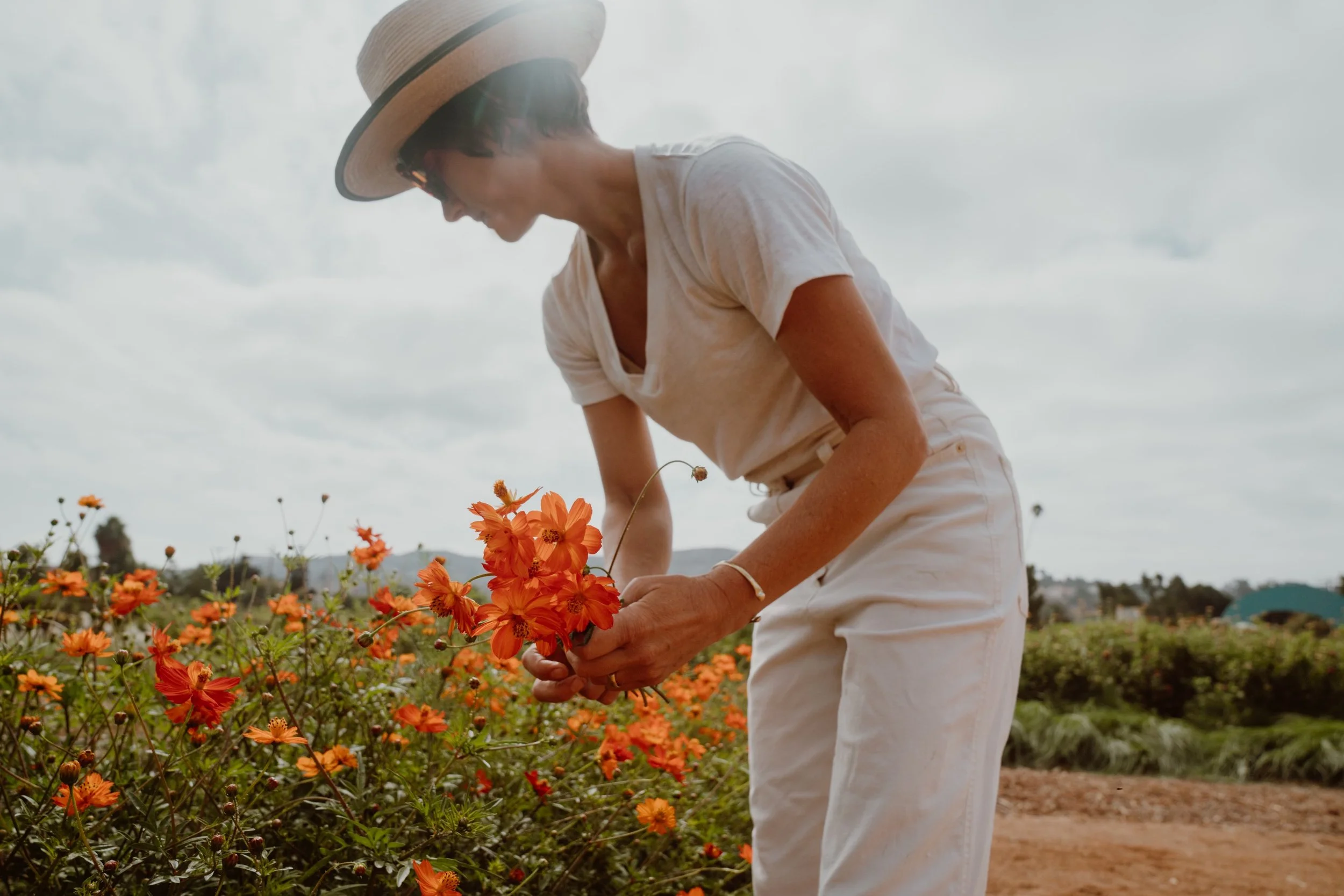 What if we *embodied* our garments by actually wearing the land?